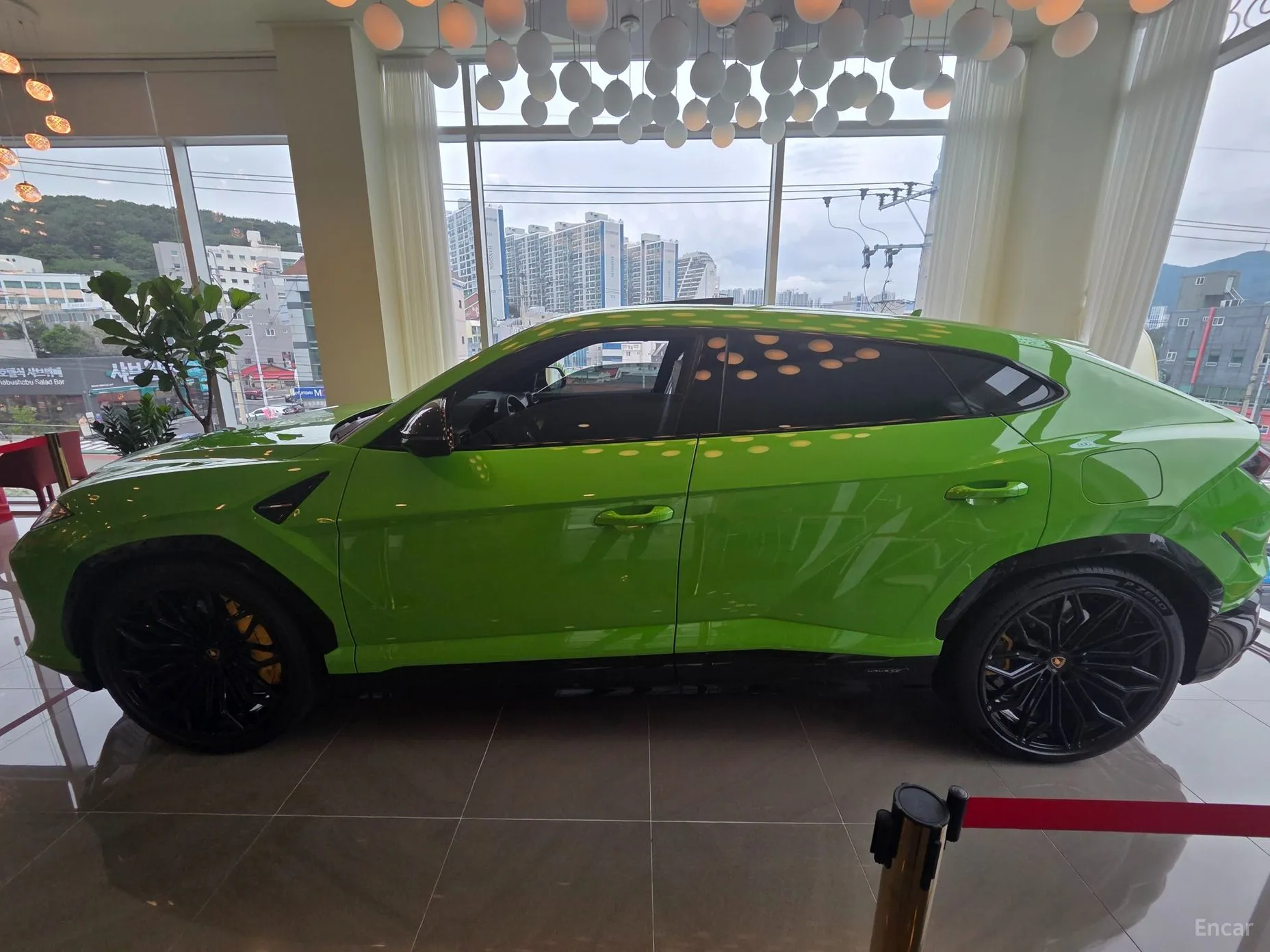 Lamborghini Urus превью 5