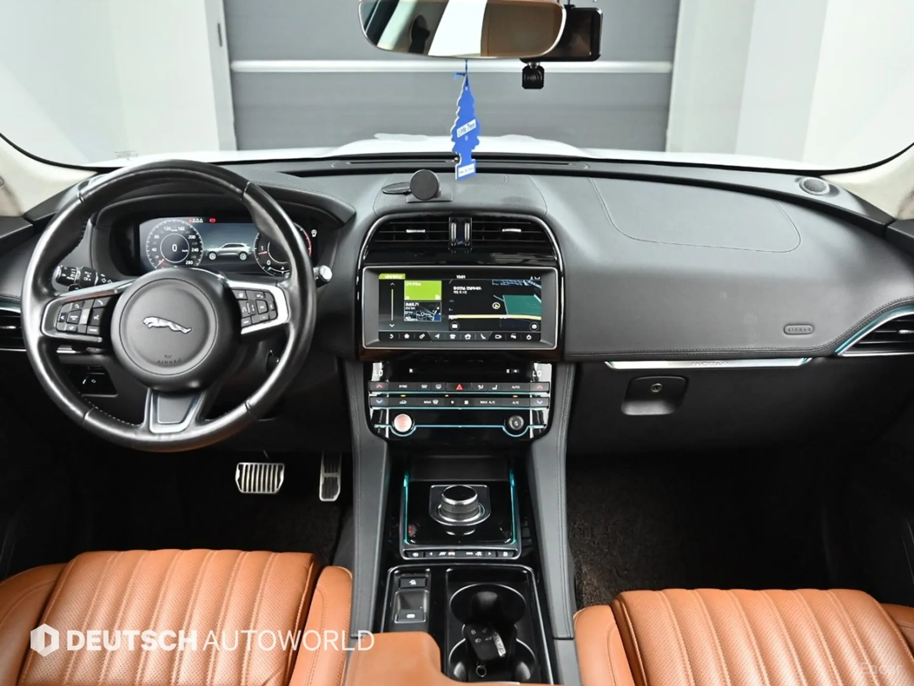 Jaguar F-PACE превью 7