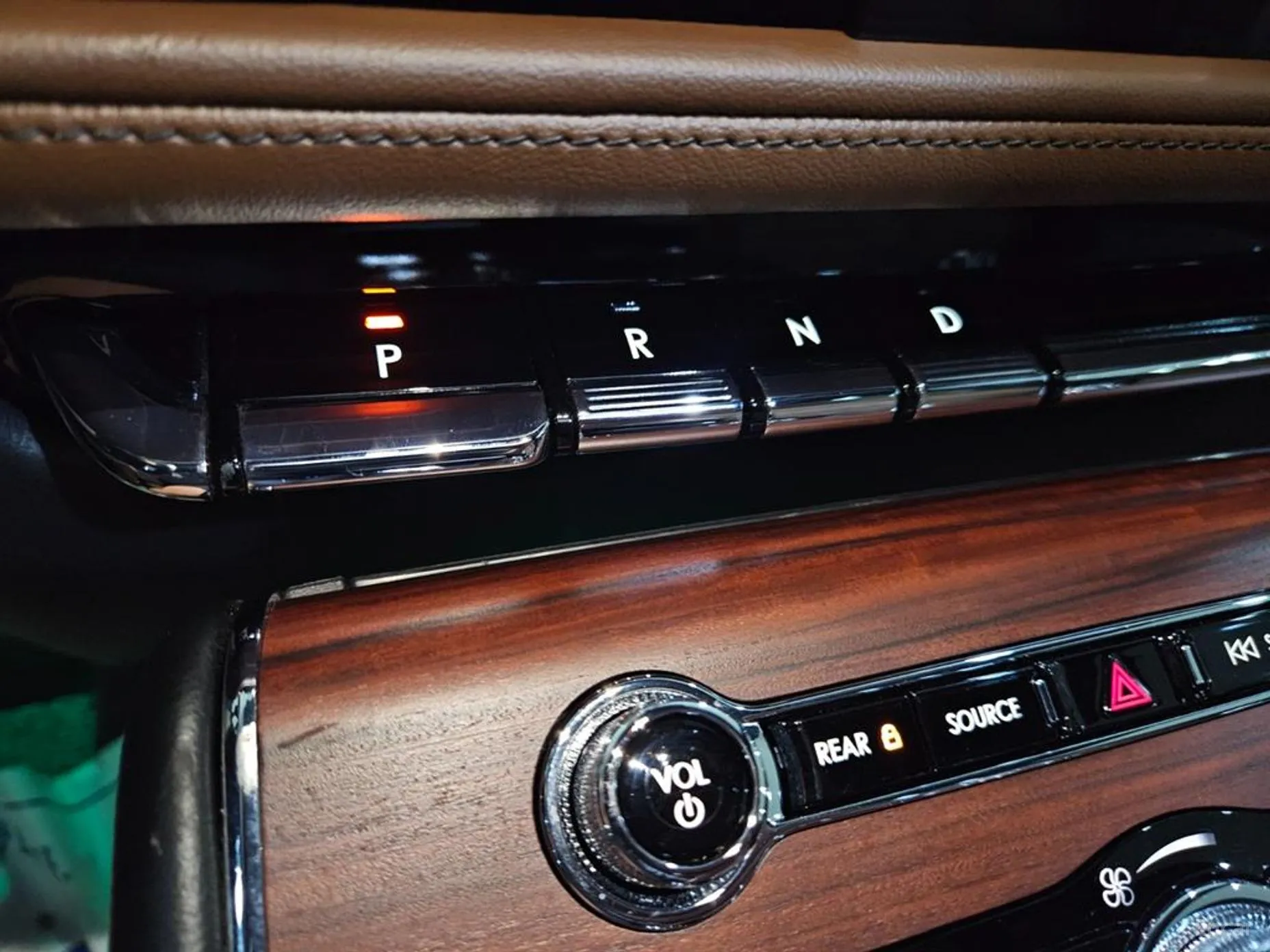 Lincoln Aviator 2nd Generation превью 16