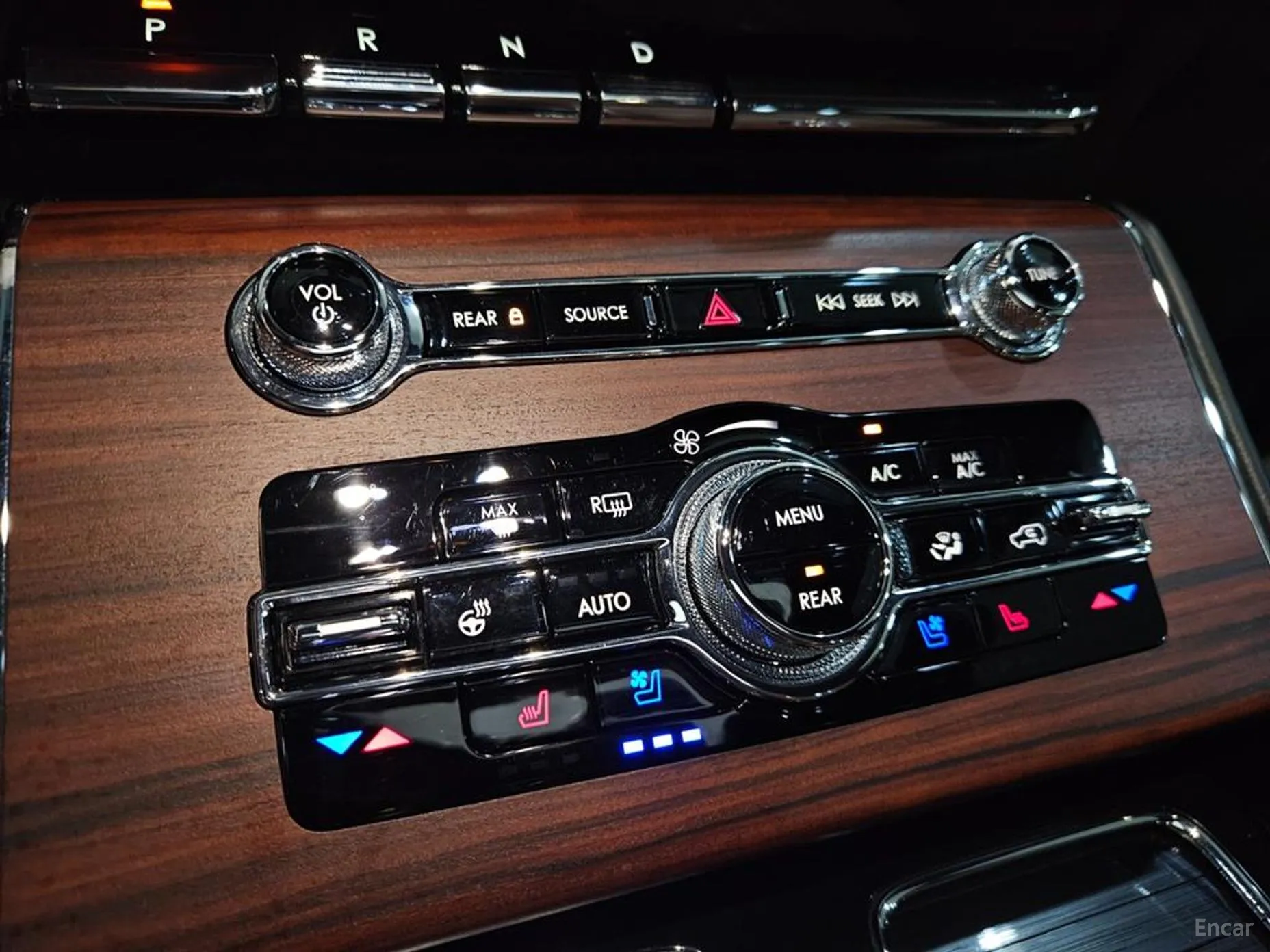 Lincoln Aviator 2nd Generation превью 17