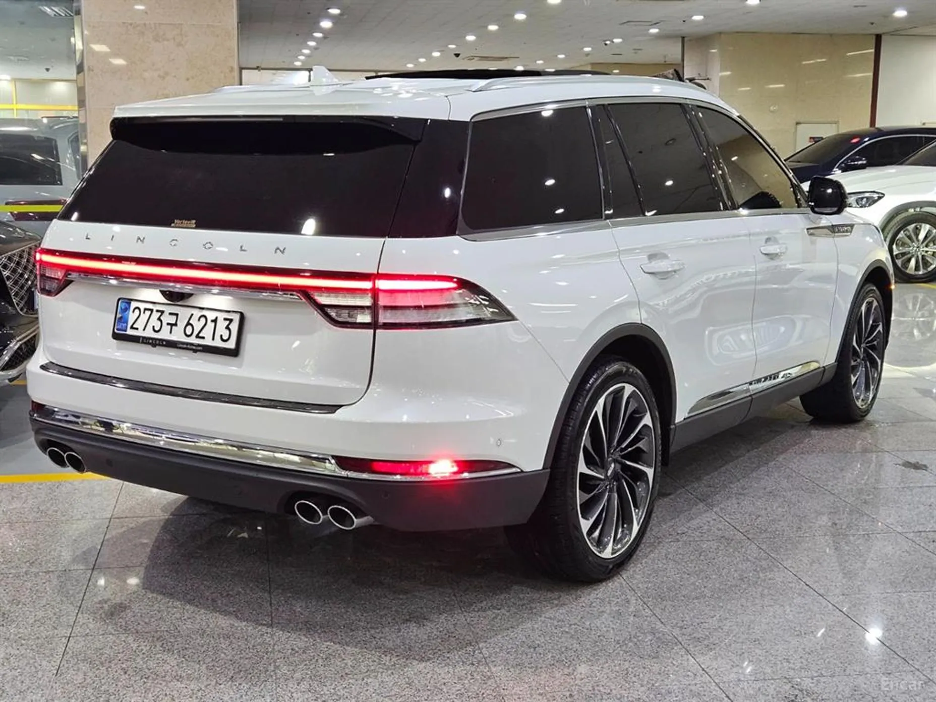 Lincoln Aviator 2nd Generation превью 4