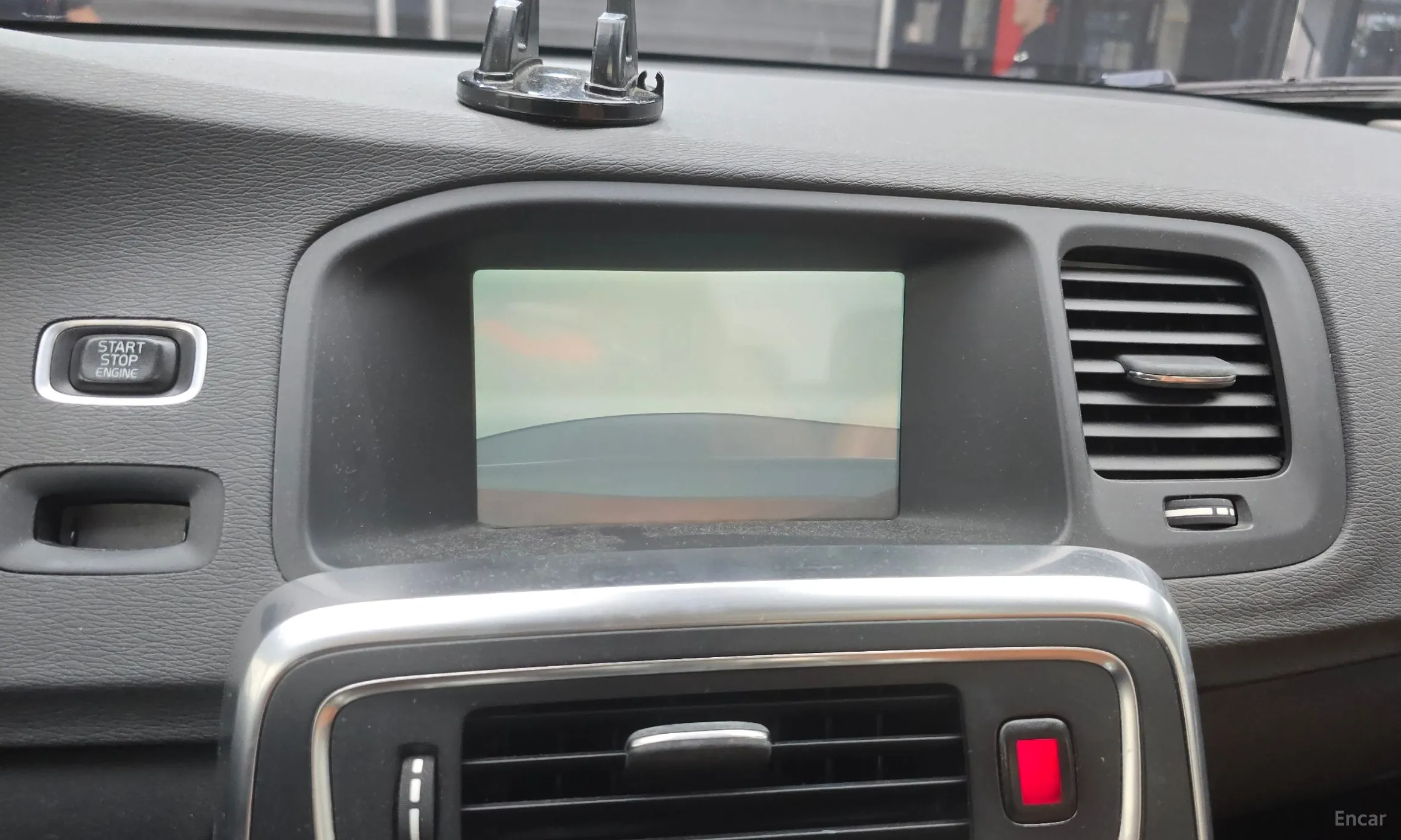 Volvo S60 превью 15