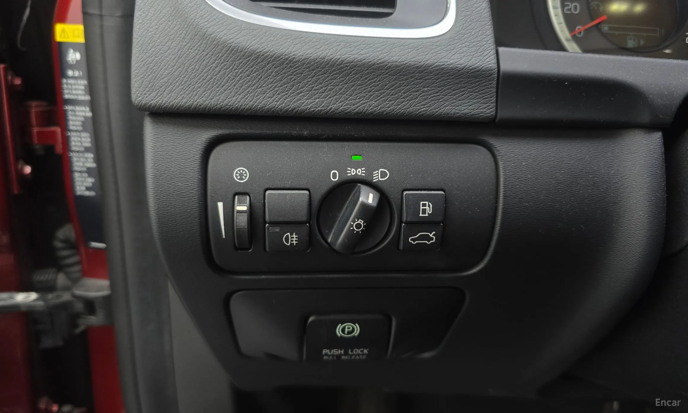Volvo S60 превью 17