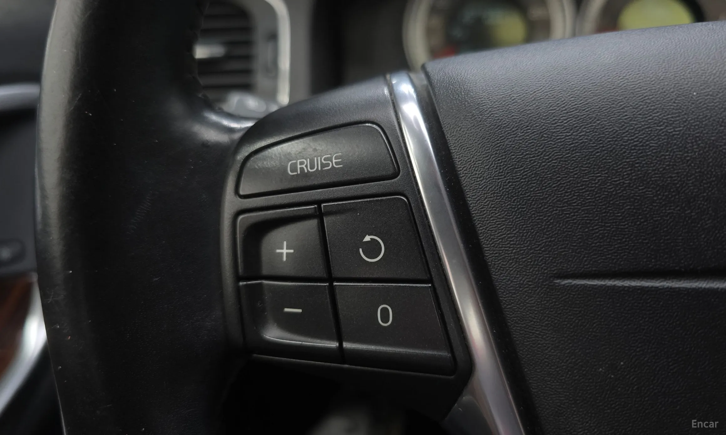 Volvo S60 превью 18