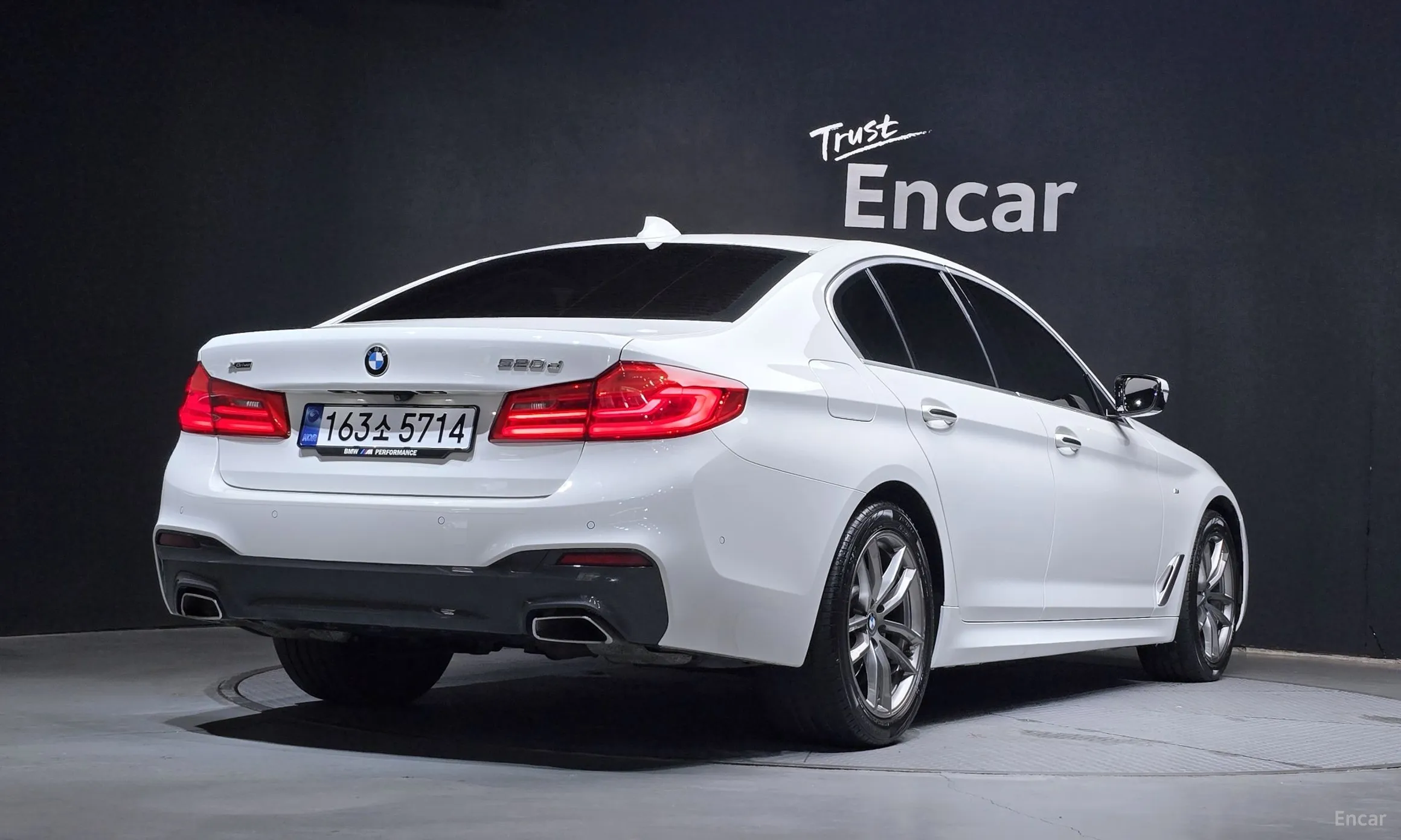 BMW 5 Series (G30)