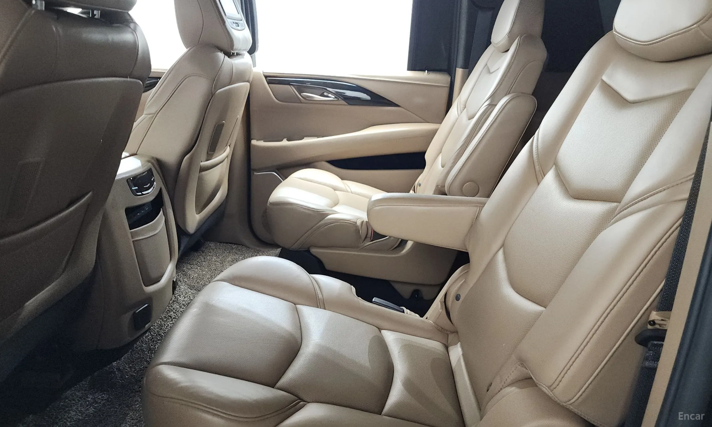 Cadillac Escalade превью 18