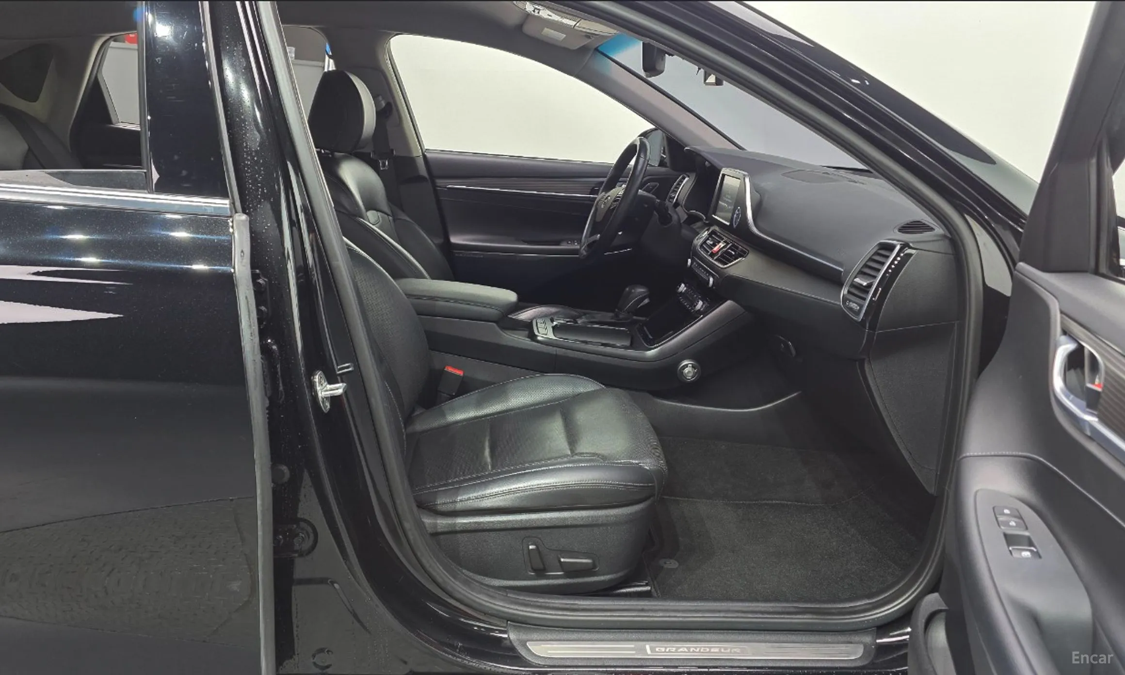 Hyundai Grandeur IG превью 11
