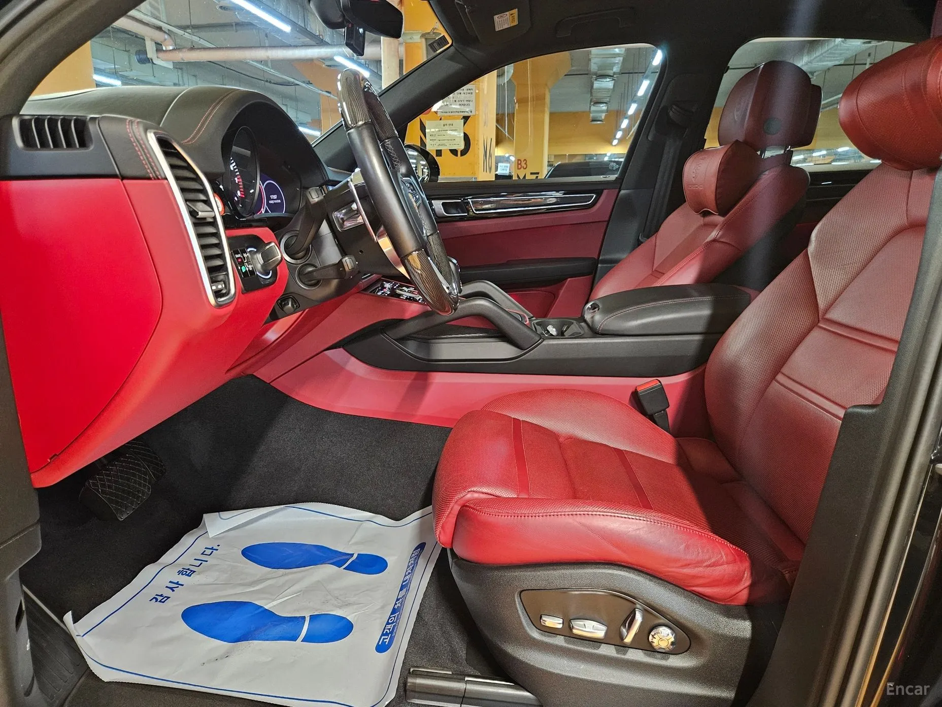 Porsche Cayenne (PO536) превью 10