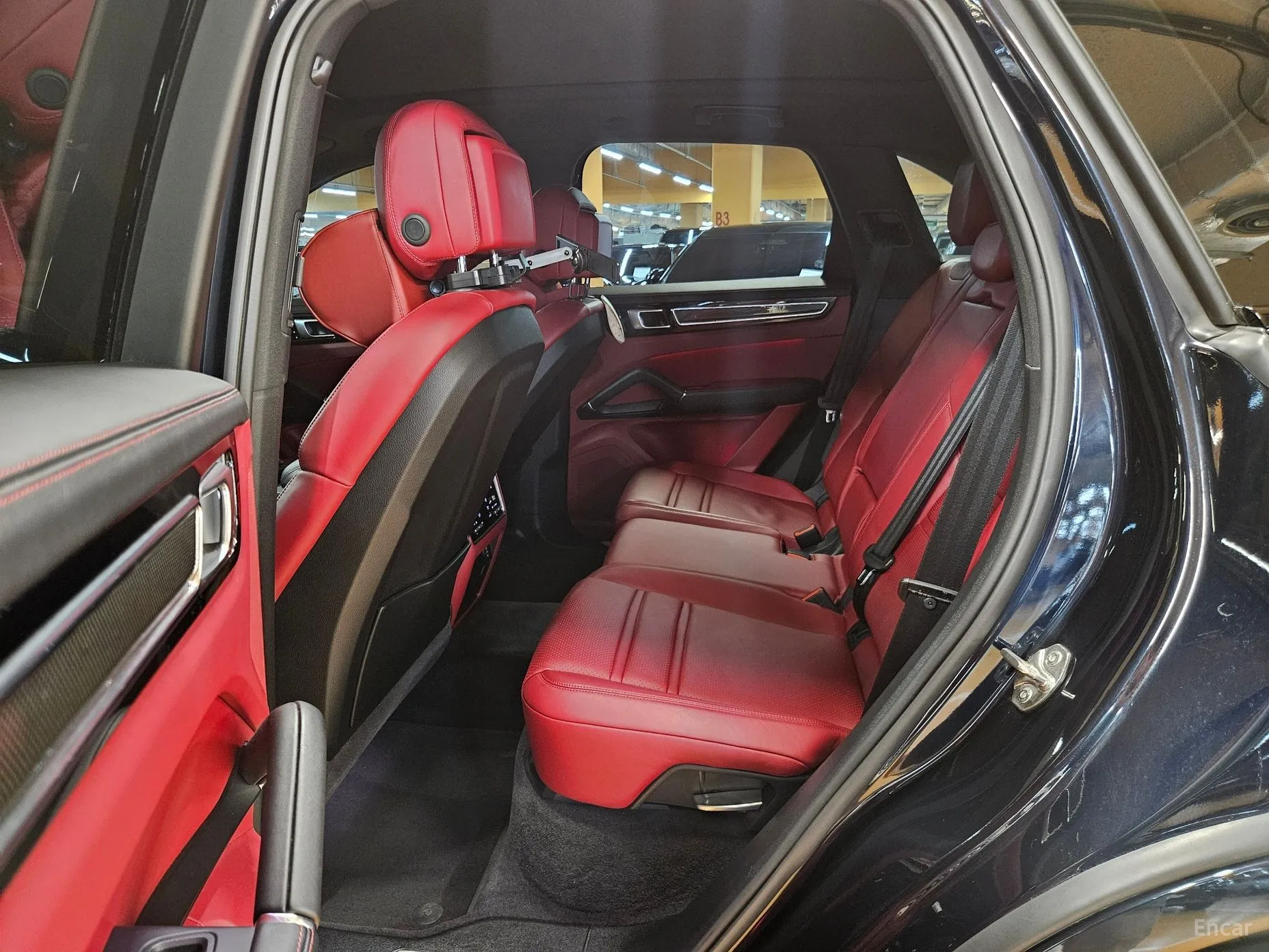 Porsche Cayenne (PO536) превью 18