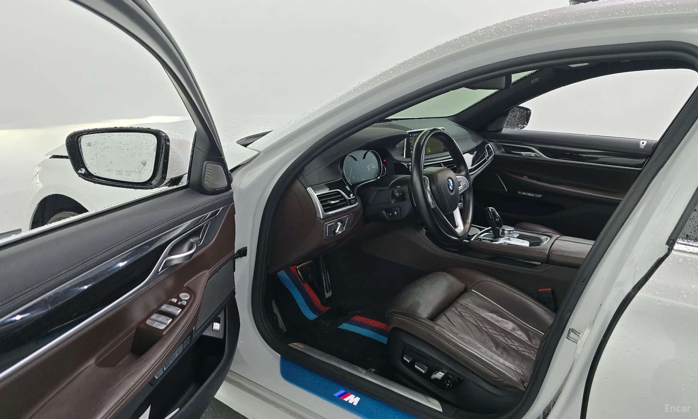 BMW 7 Series (G11) превью 10