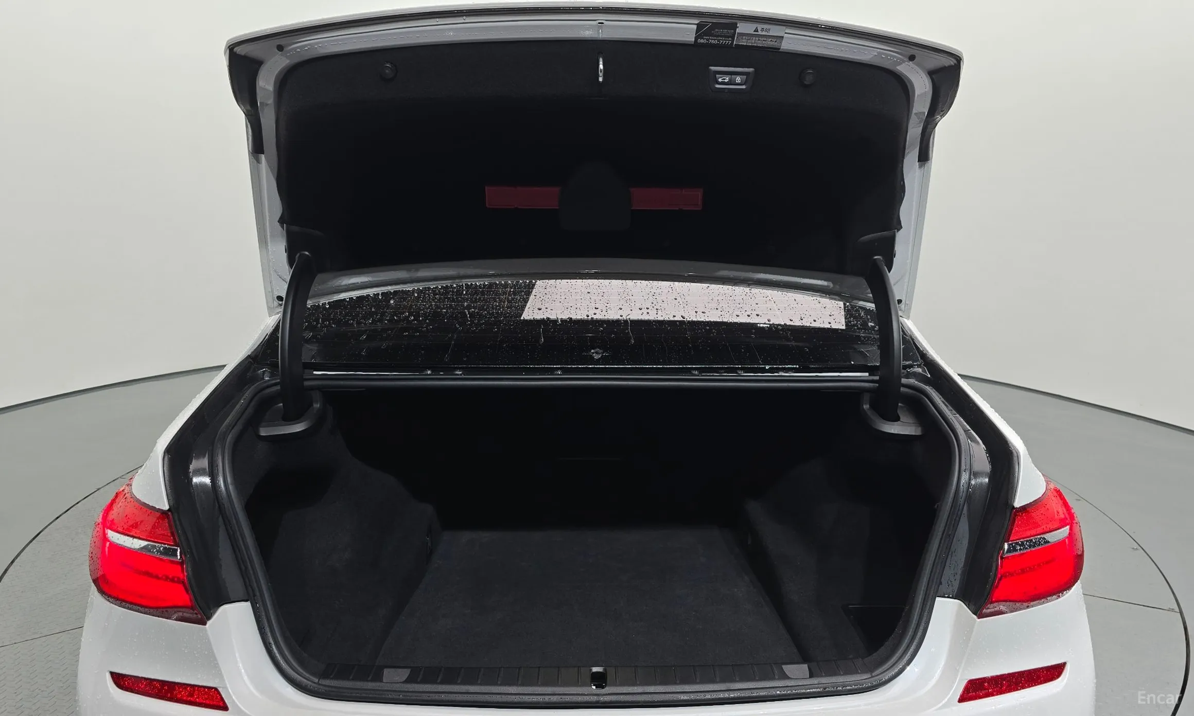 BMW 7 Series (G11) превью 19