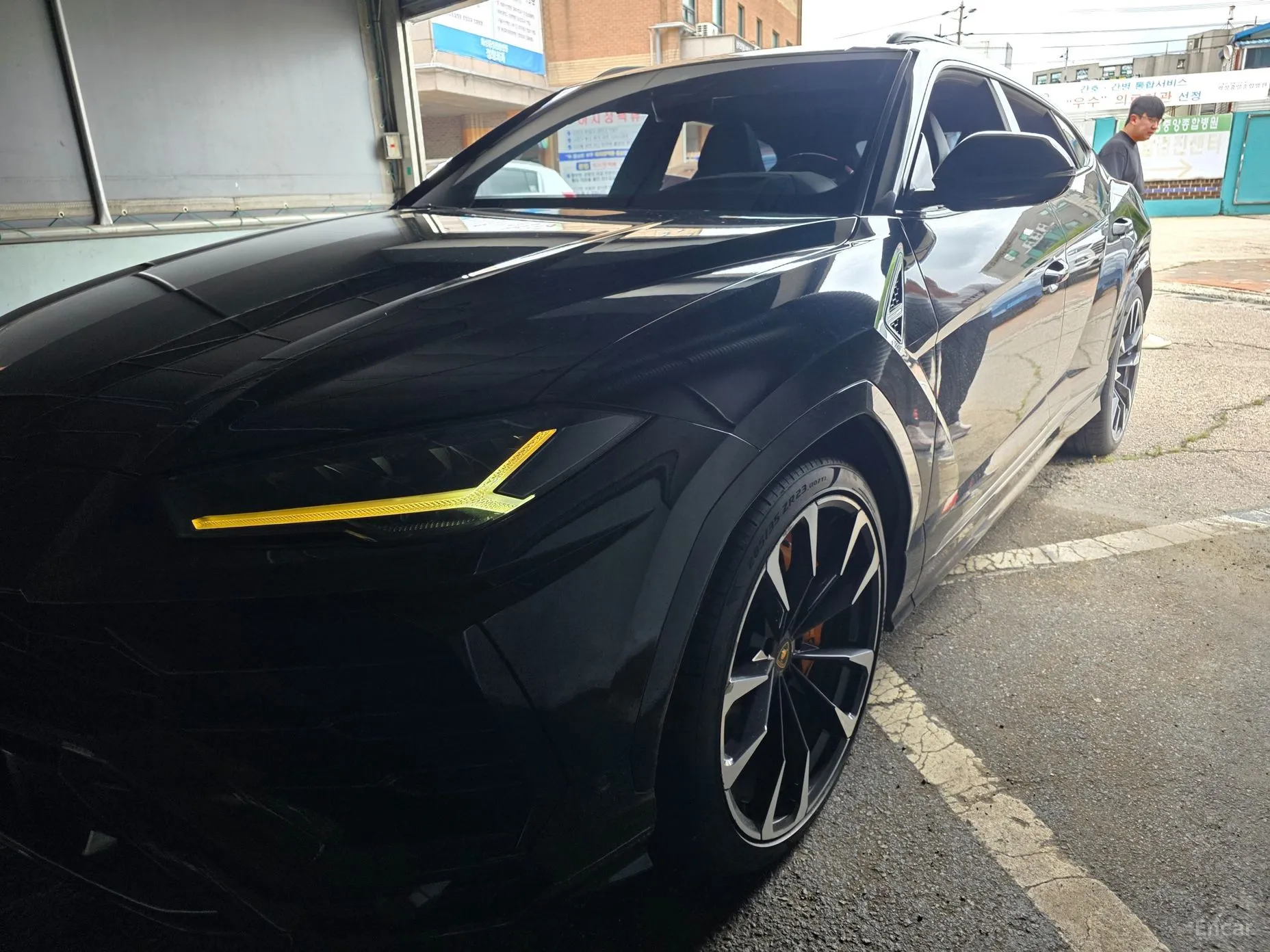 Lamborghini Urus превью 3