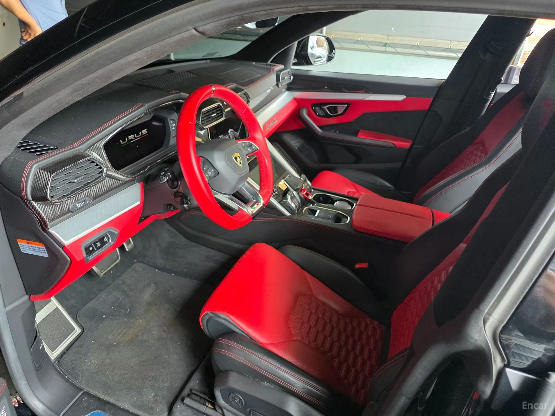 Lamborghini Urus превью 5