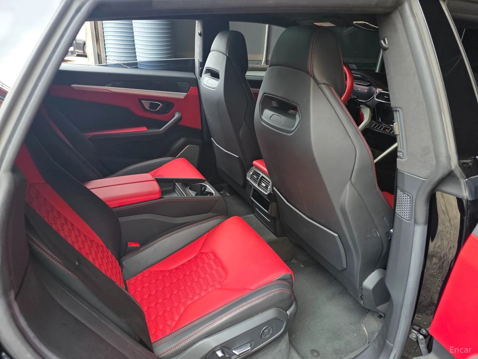 Lamborghini Urus превью 8