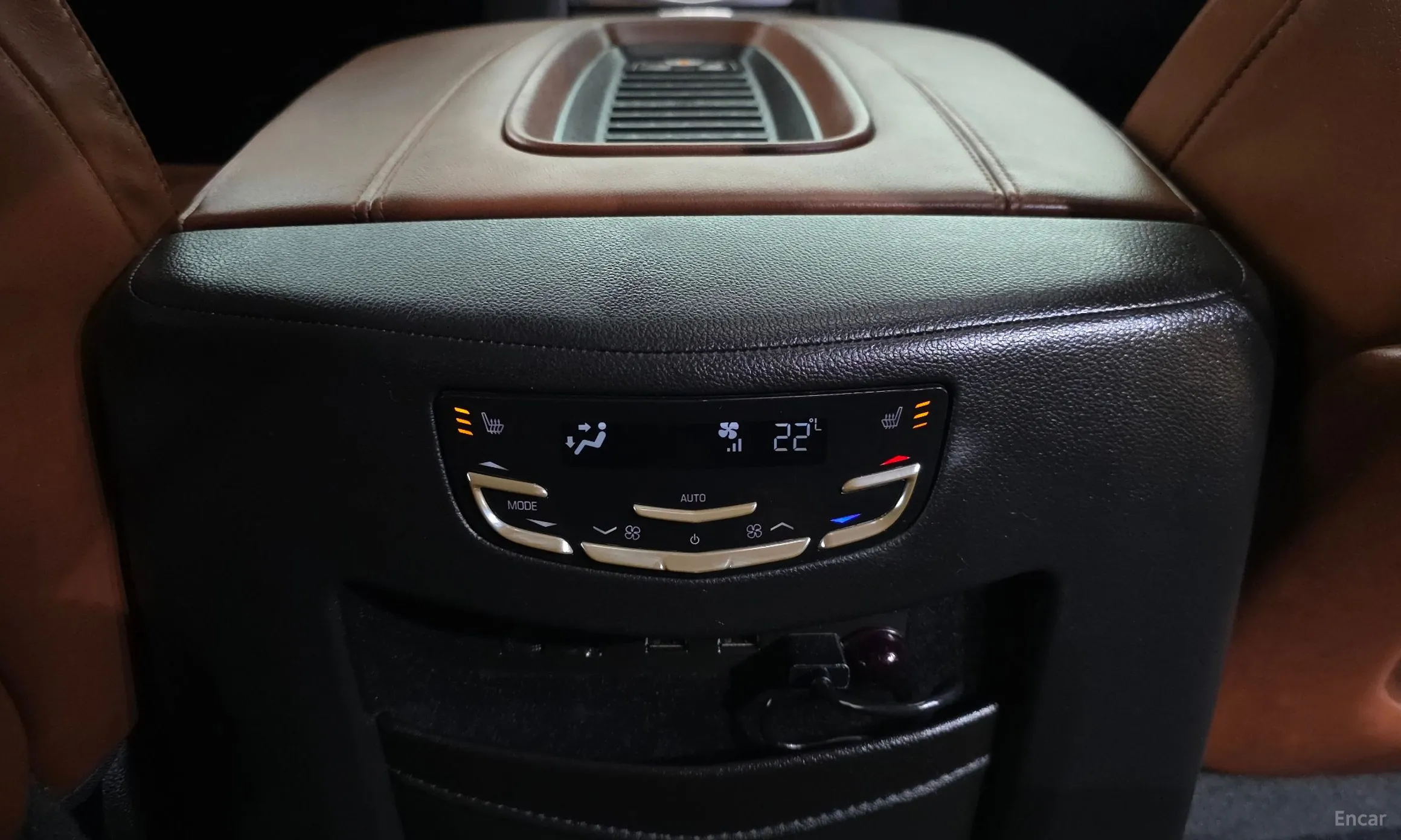 Cadillac Escalade превью 18