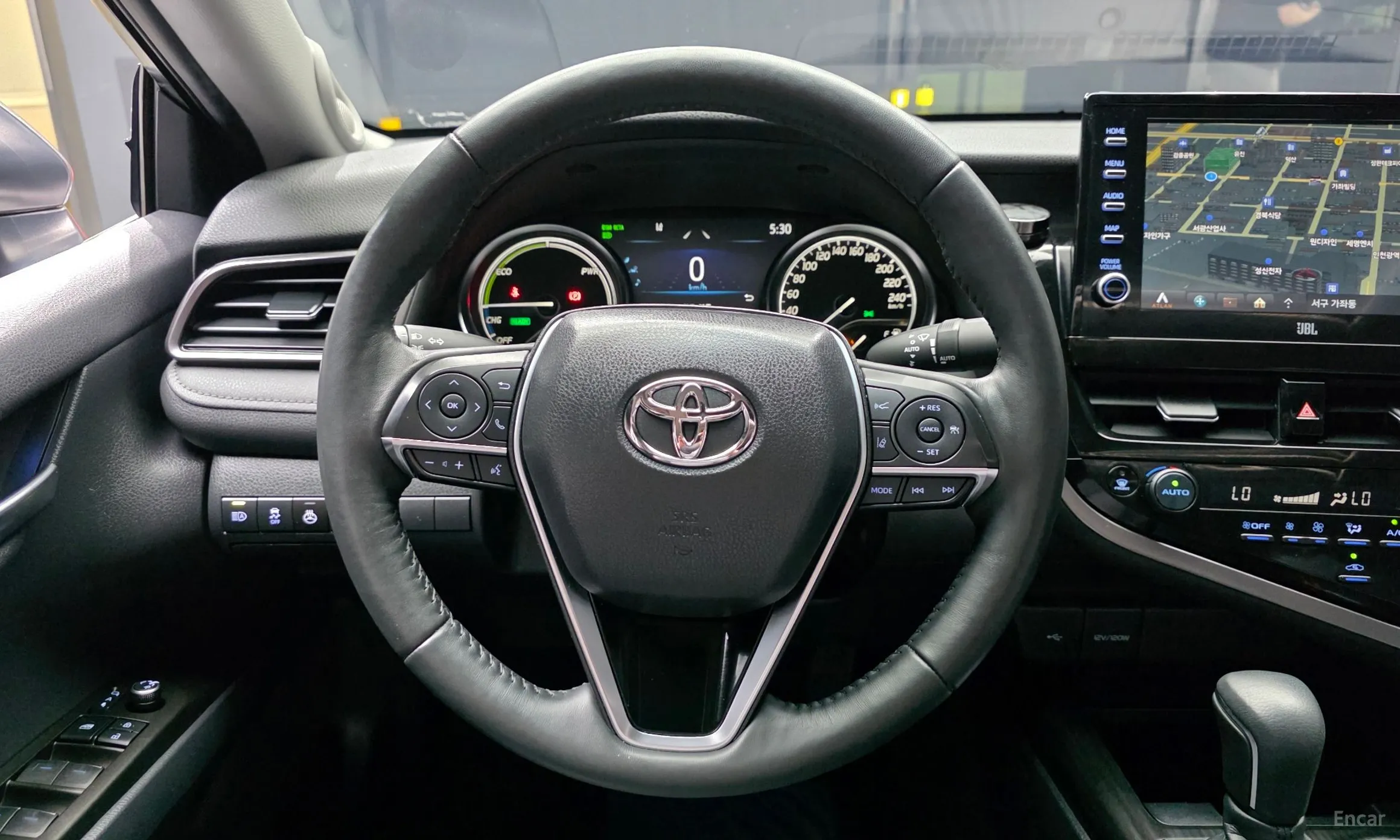 Toyota Camry (XV70) превью 13