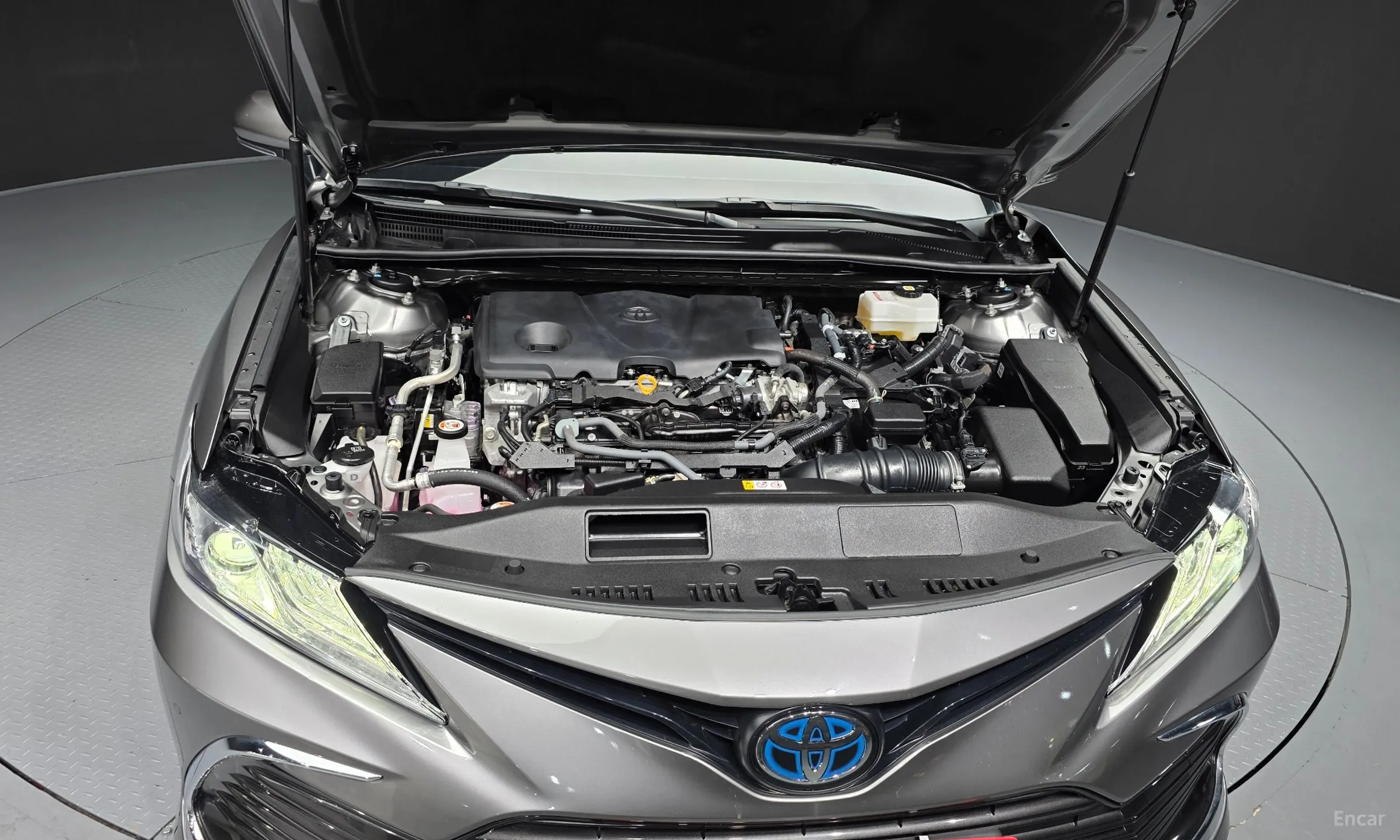 Toyota Camry (XV70) превью 6