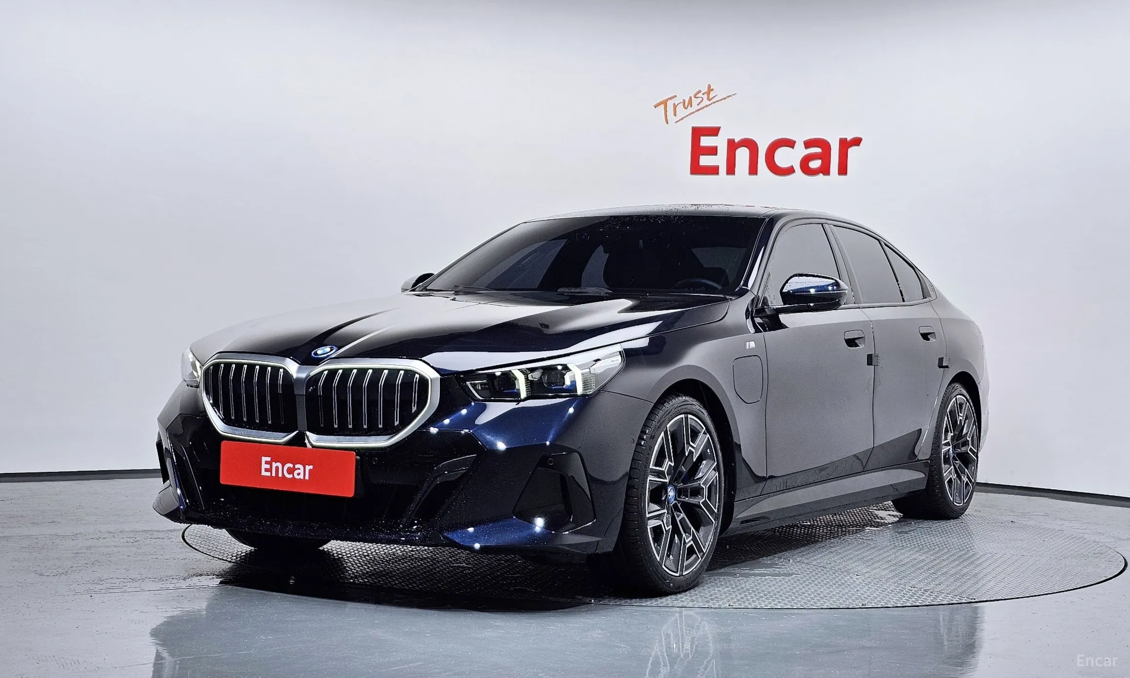 BMW 5 Series (G60)