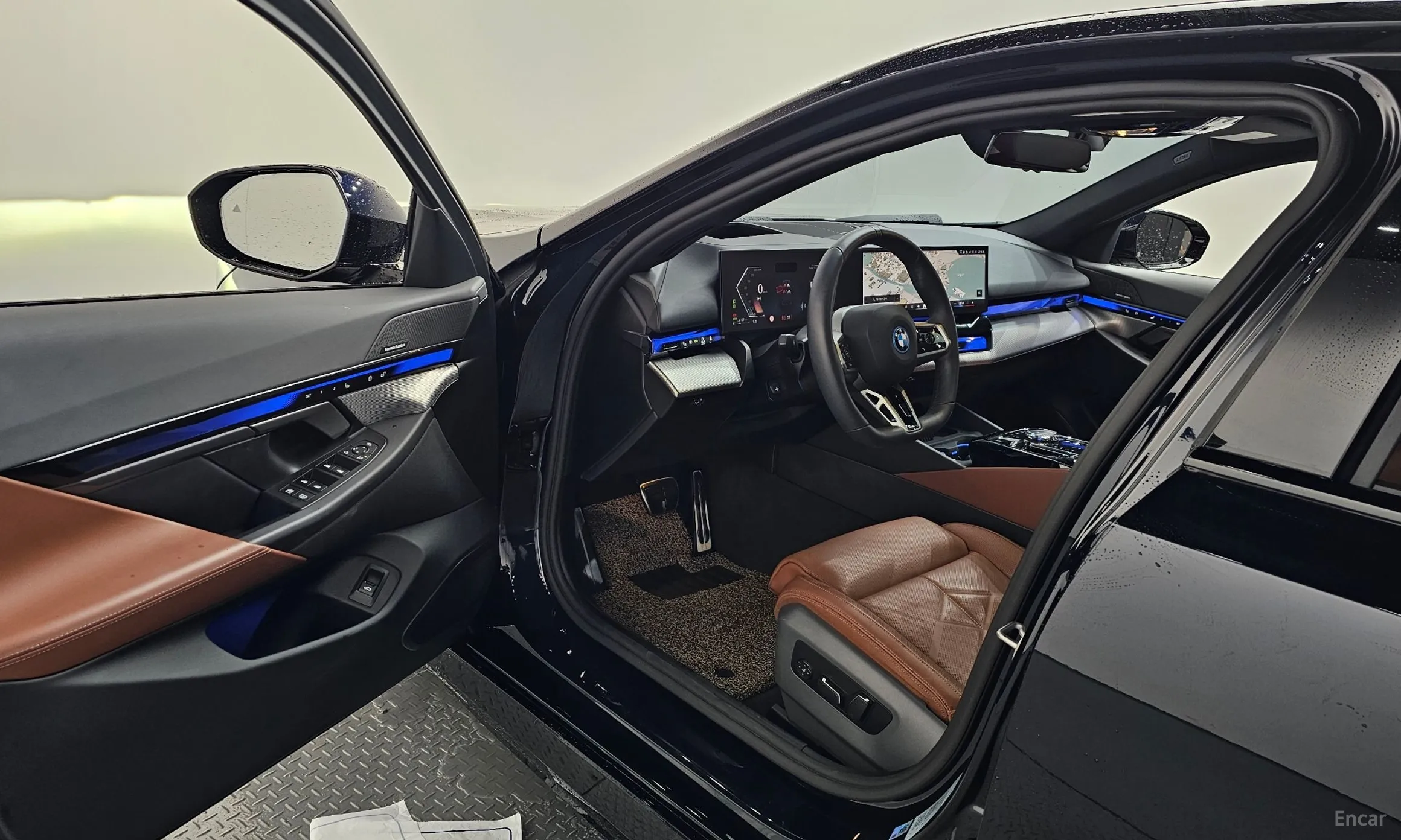 BMW 5 Series (G60) превью 10