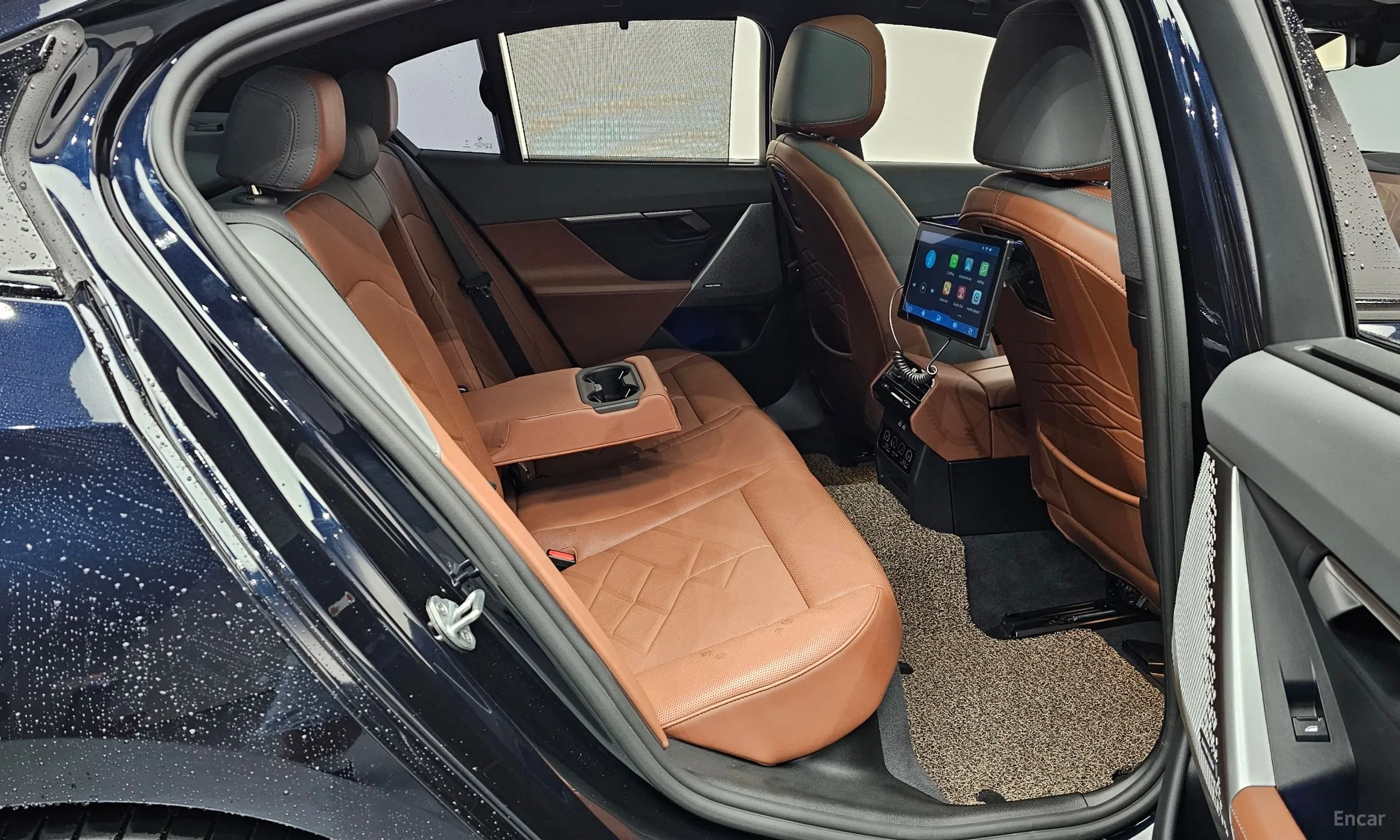 BMW 5 Series (G60) превью 11