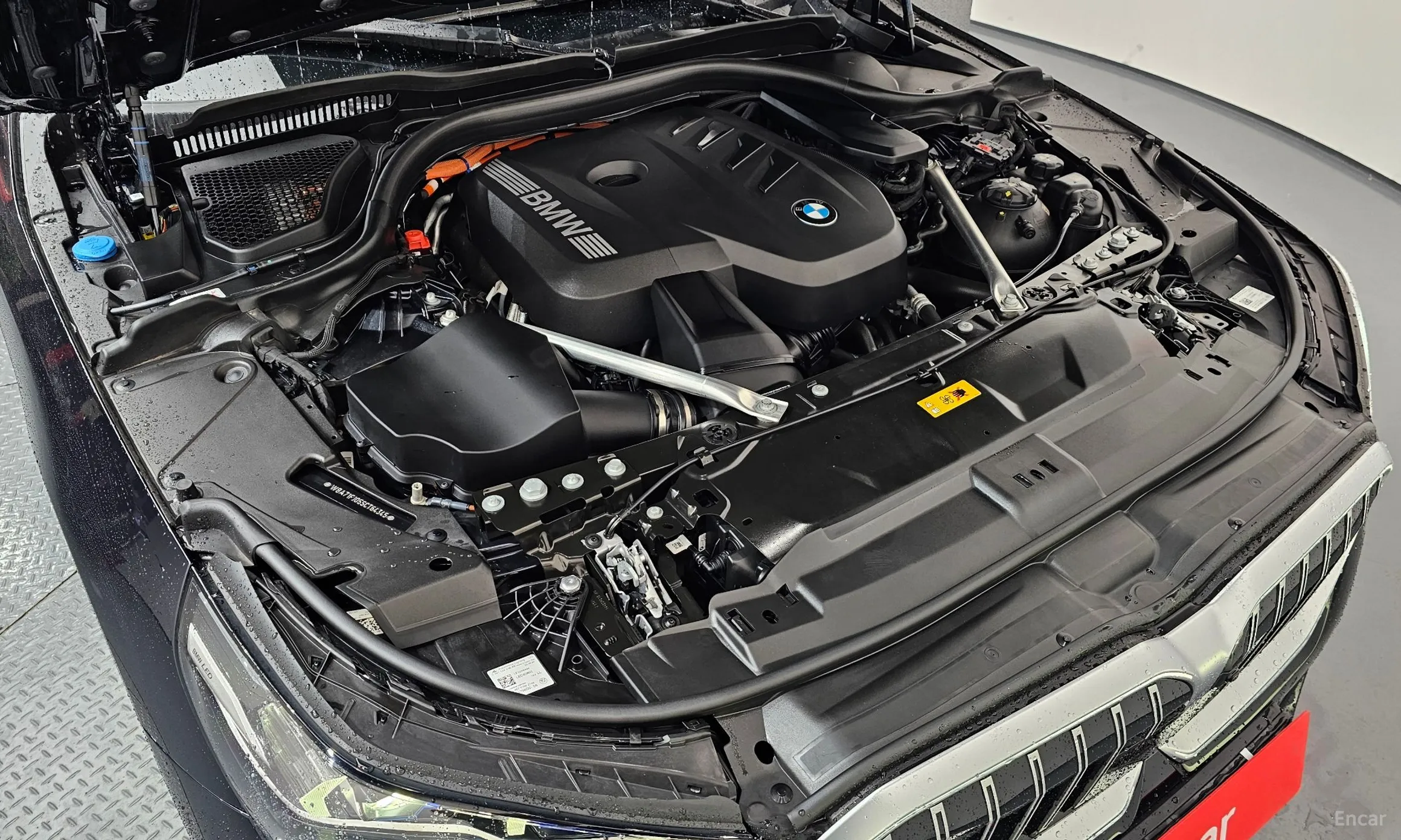 BMW 5 Series (G60) превью 6