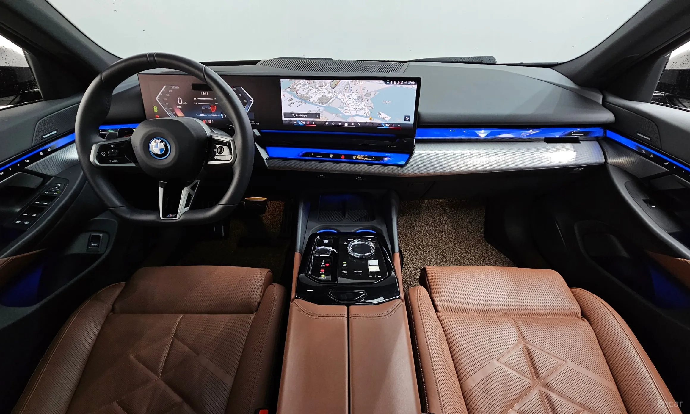 BMW 5 Series (G60) превью 7
