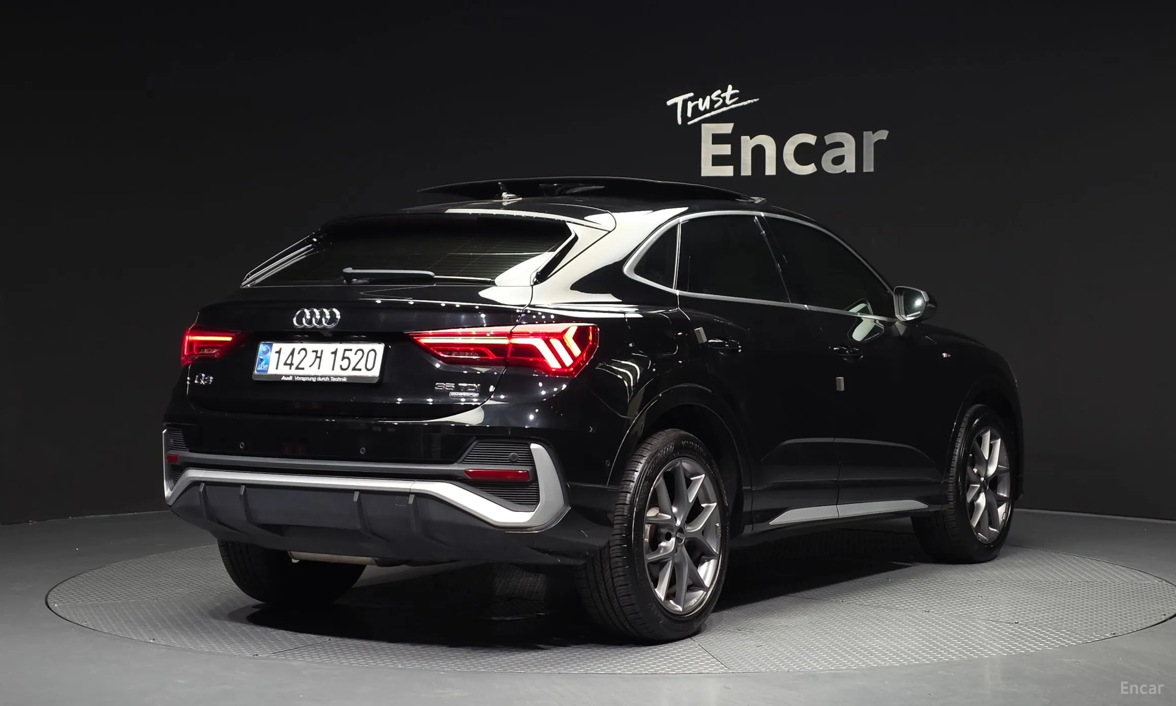 Audi Q3 (F3)