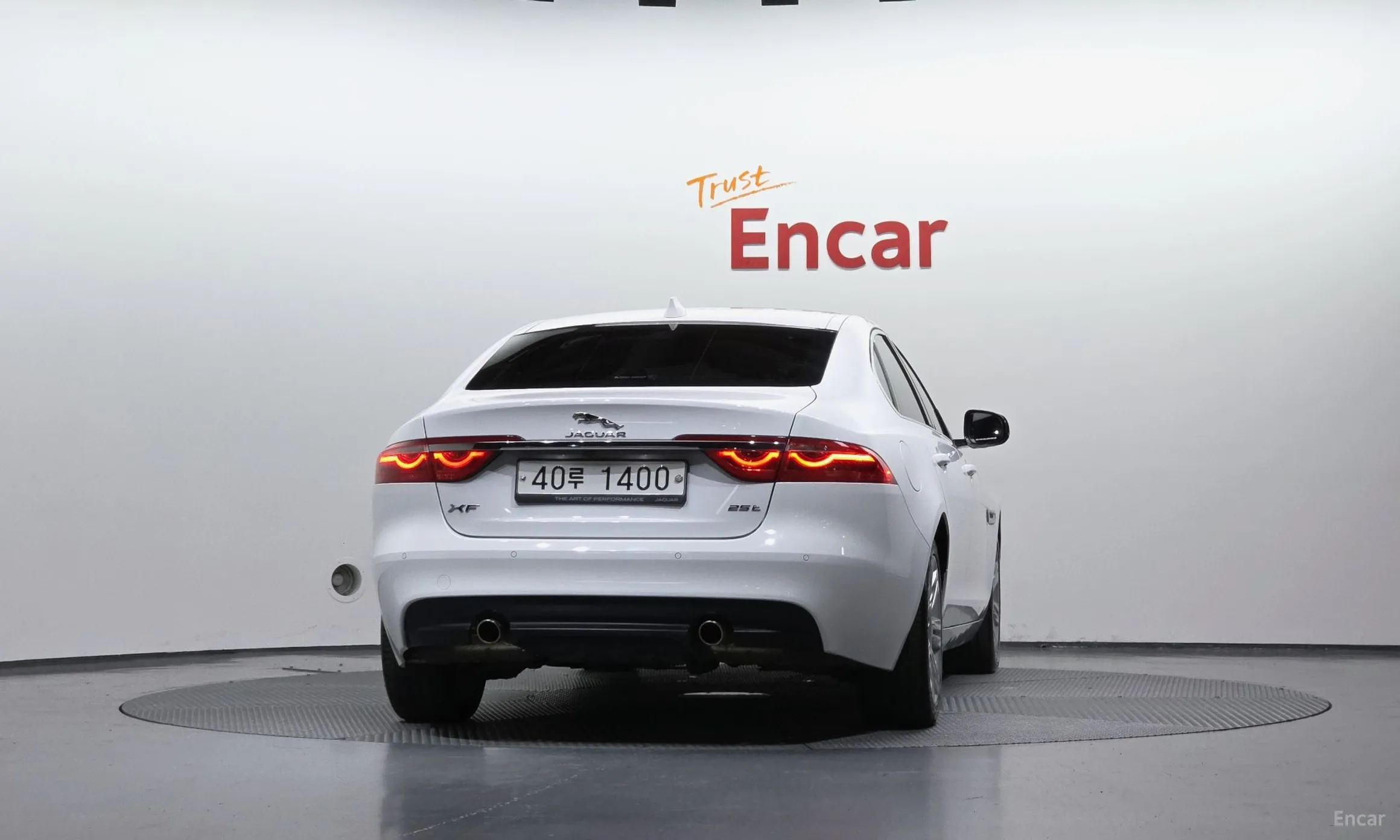 Jaguar XF (x260) превью 4