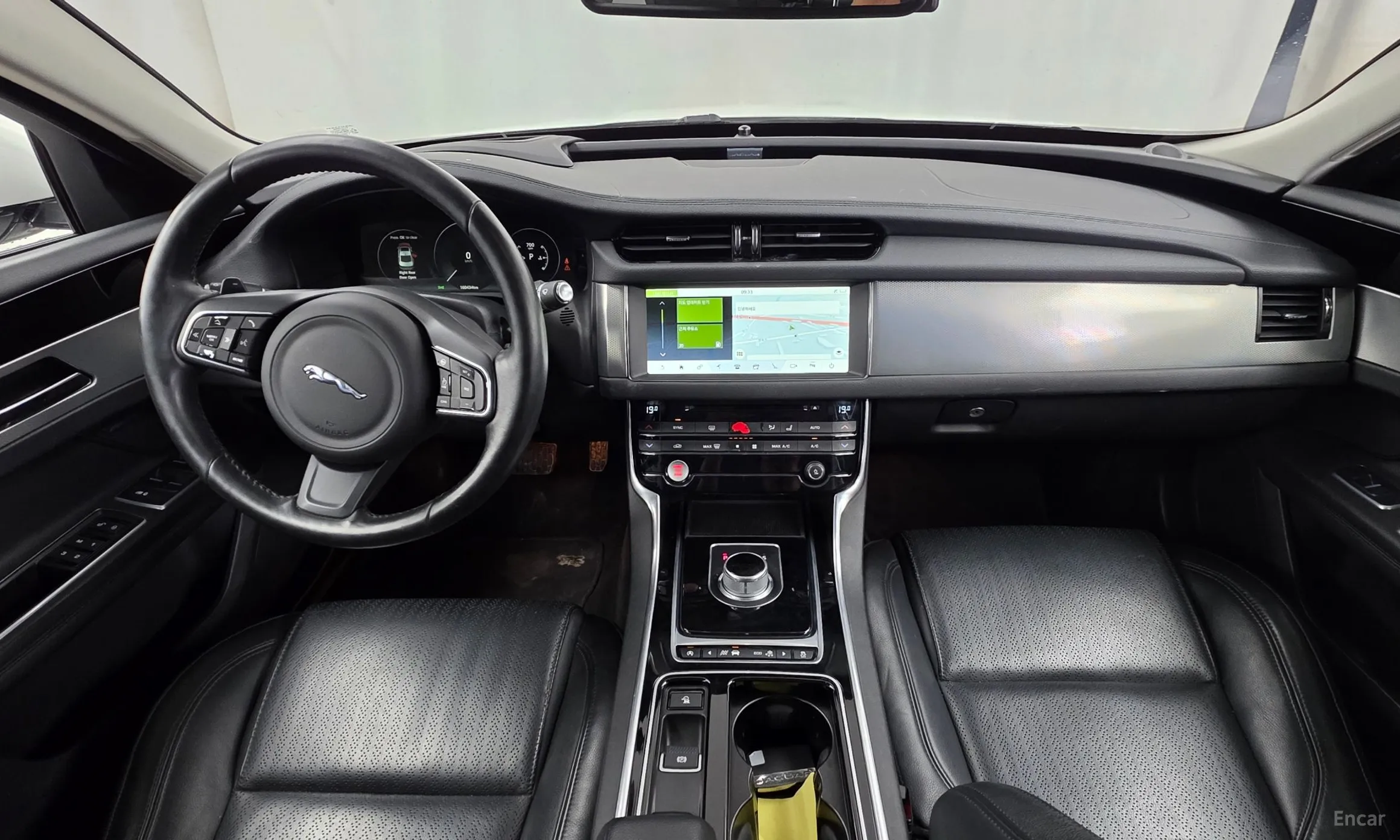 Jaguar XF (x260) превью 7
