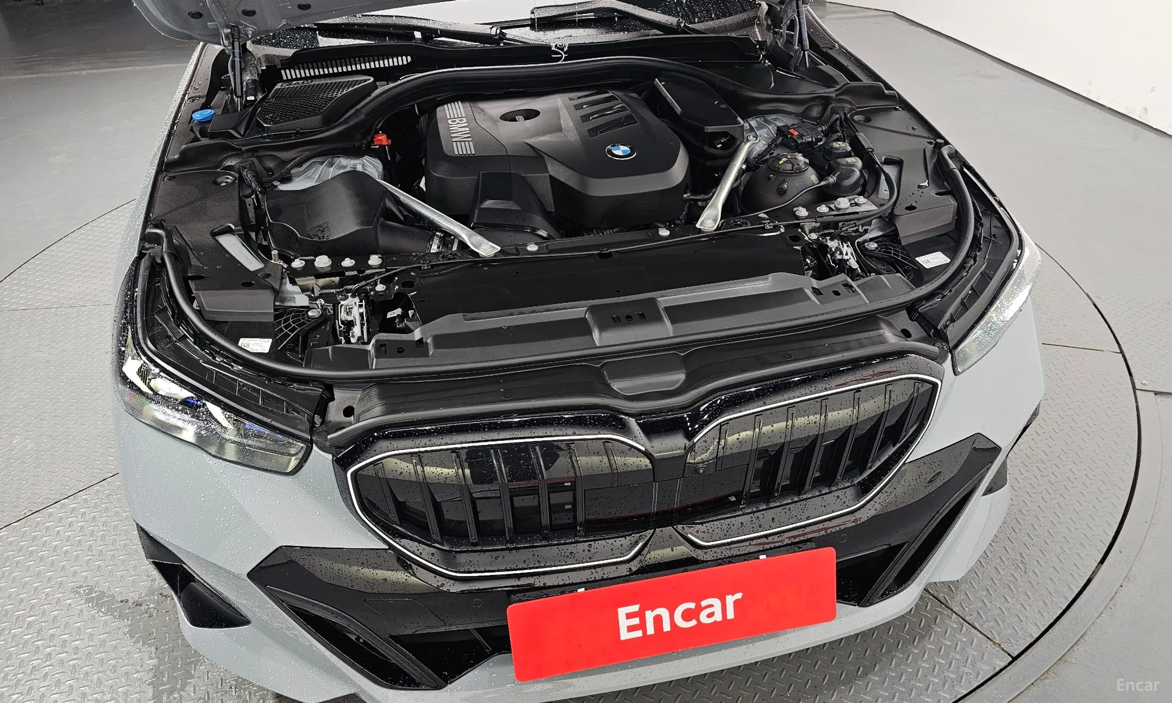 BMW 5 Series (G60) превью 6