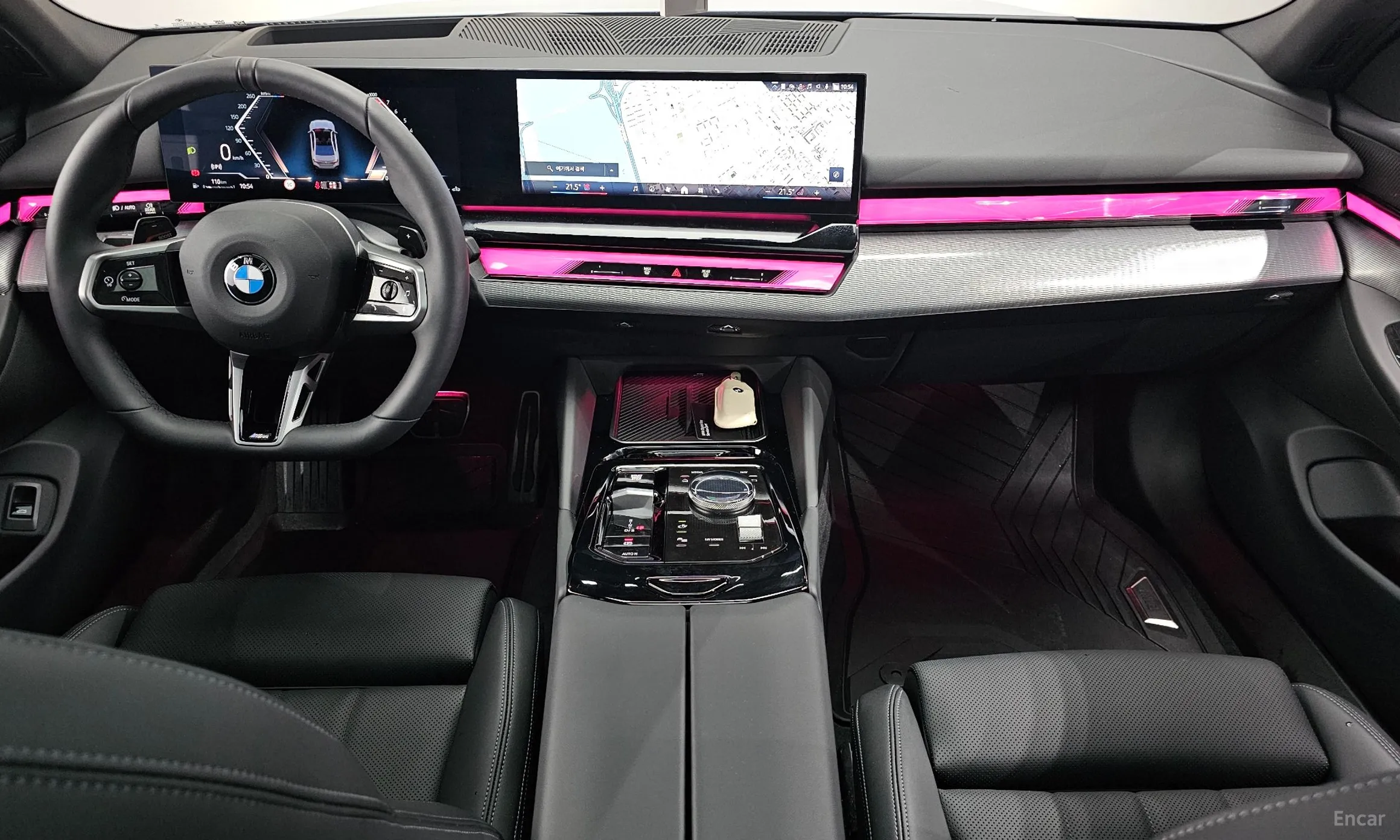 BMW 5 Series (G60) превью 7