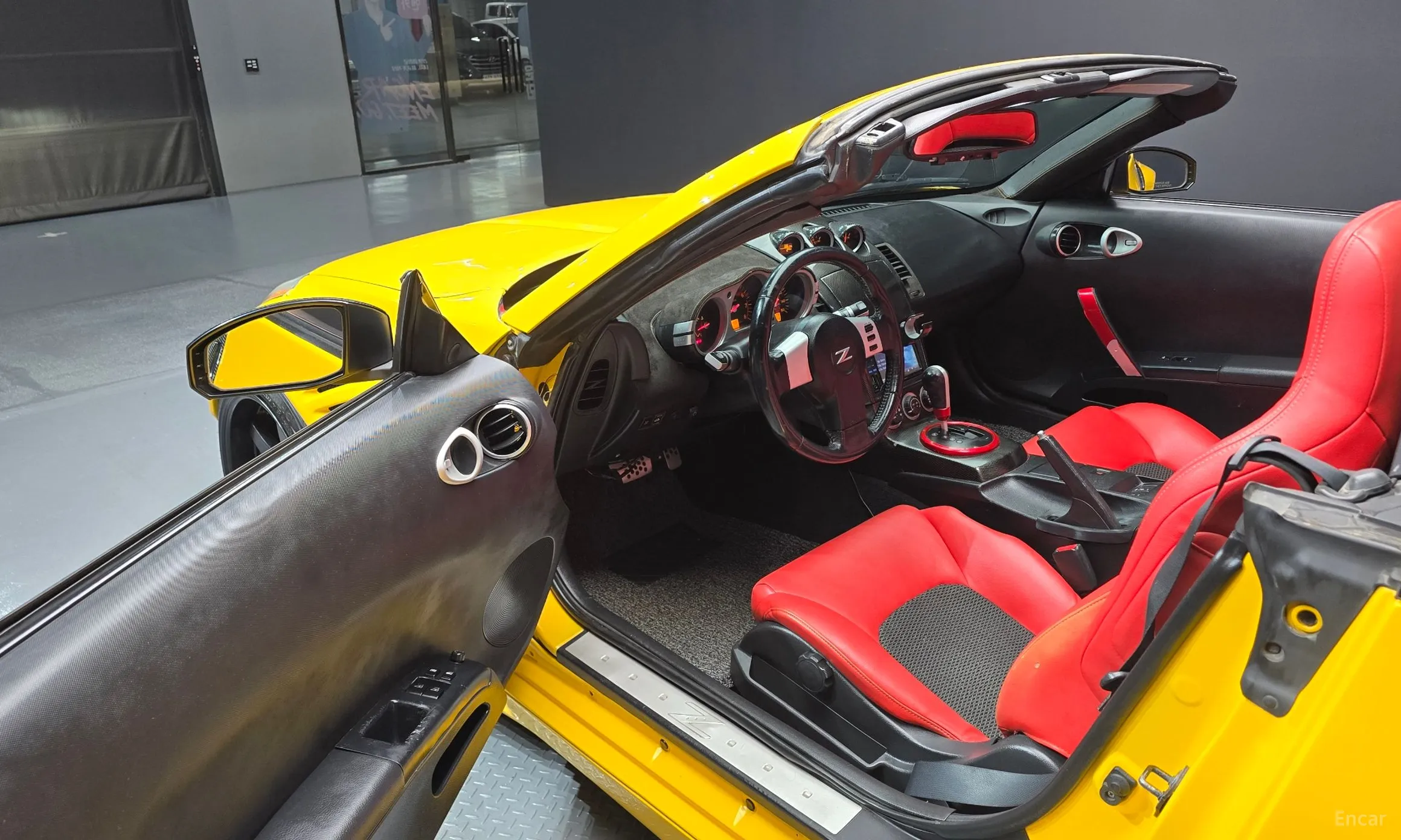 Nissan 350Z превью 10