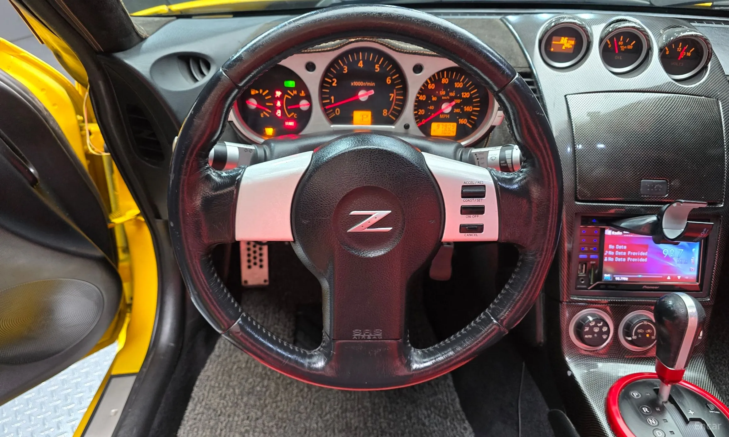 Nissan 350Z превью 12