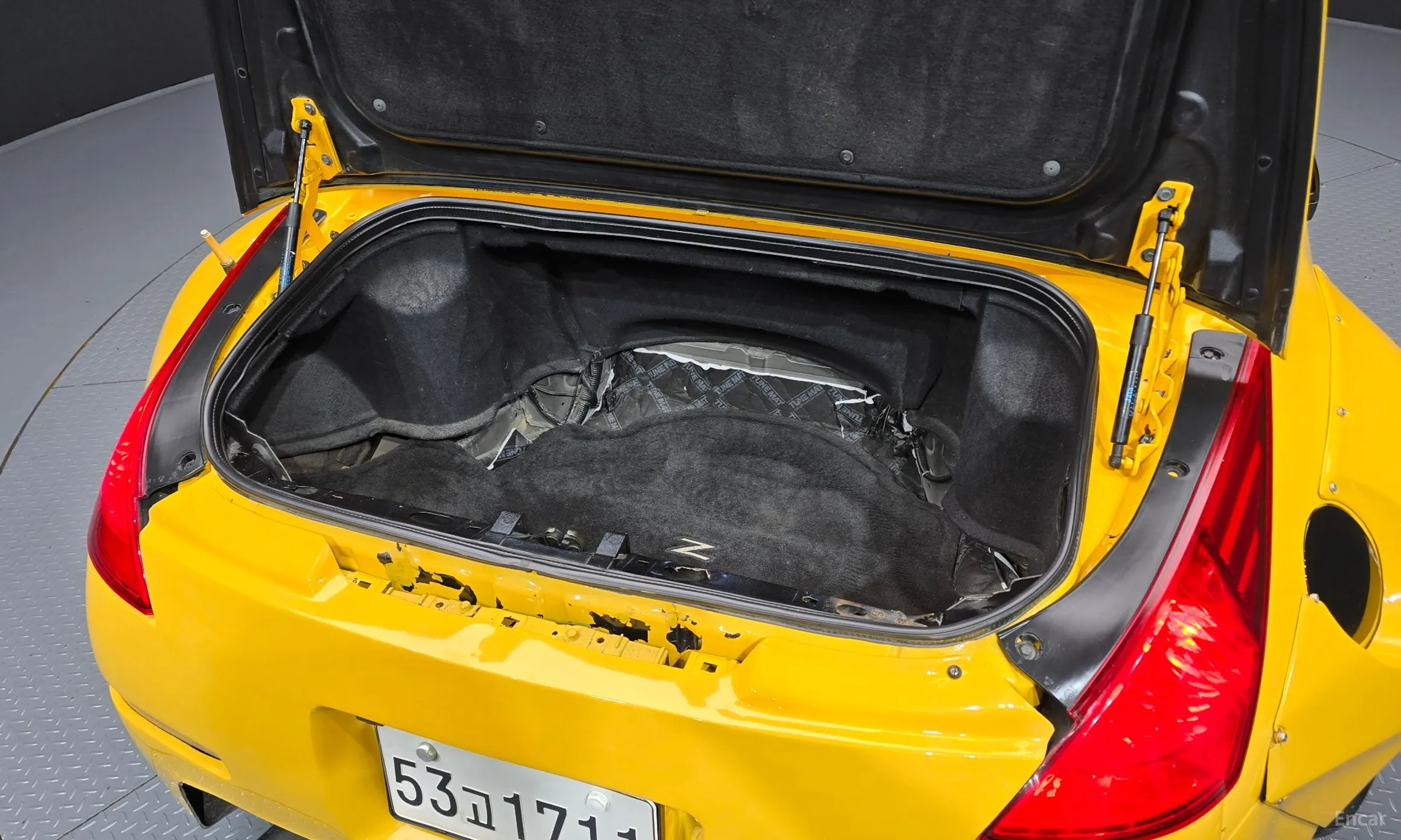 Nissan 350Z превью 18