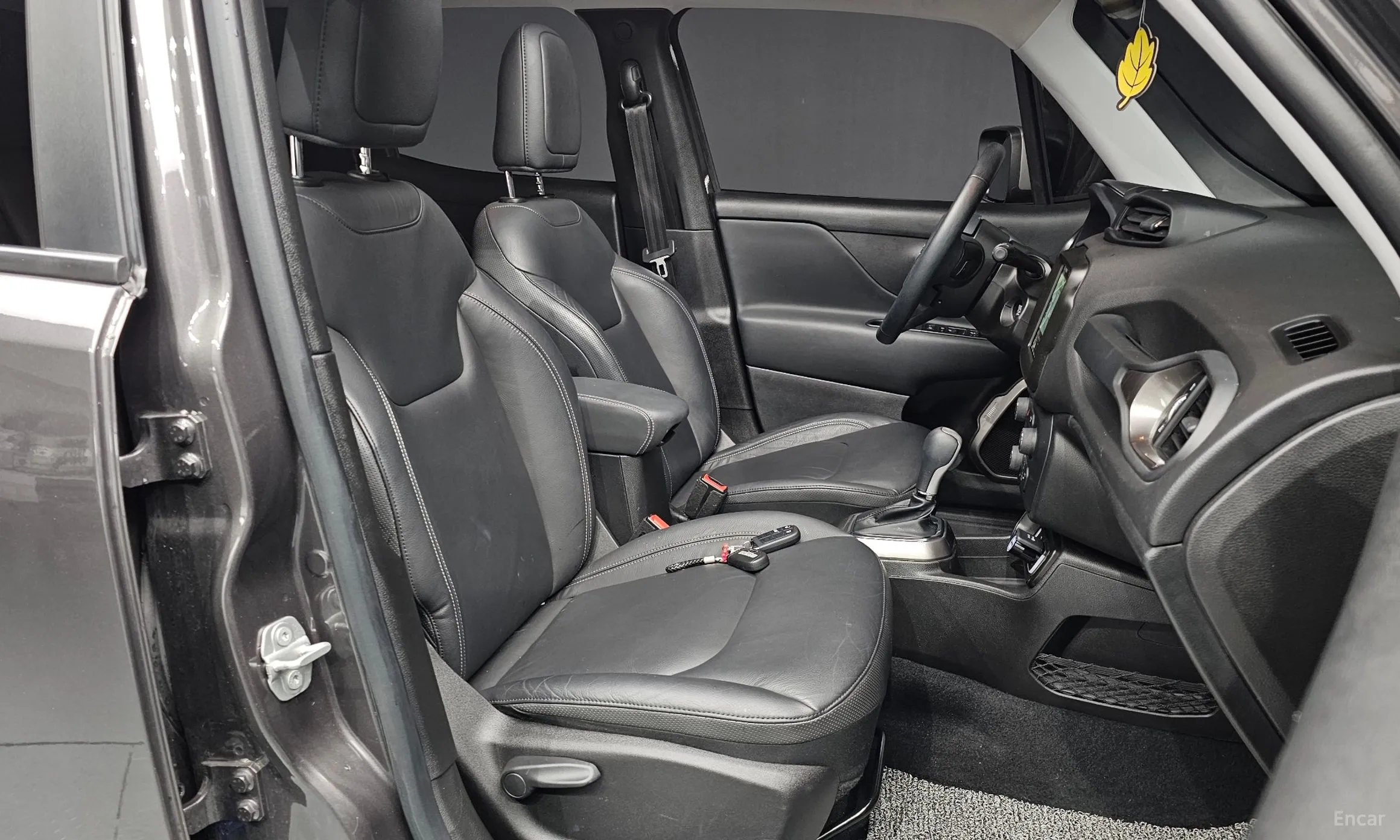 Jeep Renegade превью 11