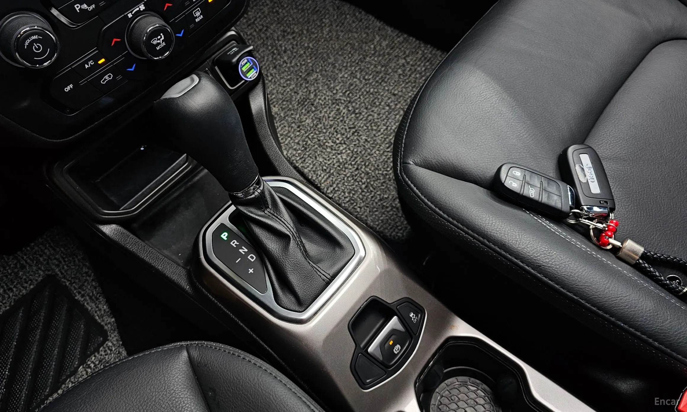 Jeep Renegade превью 9