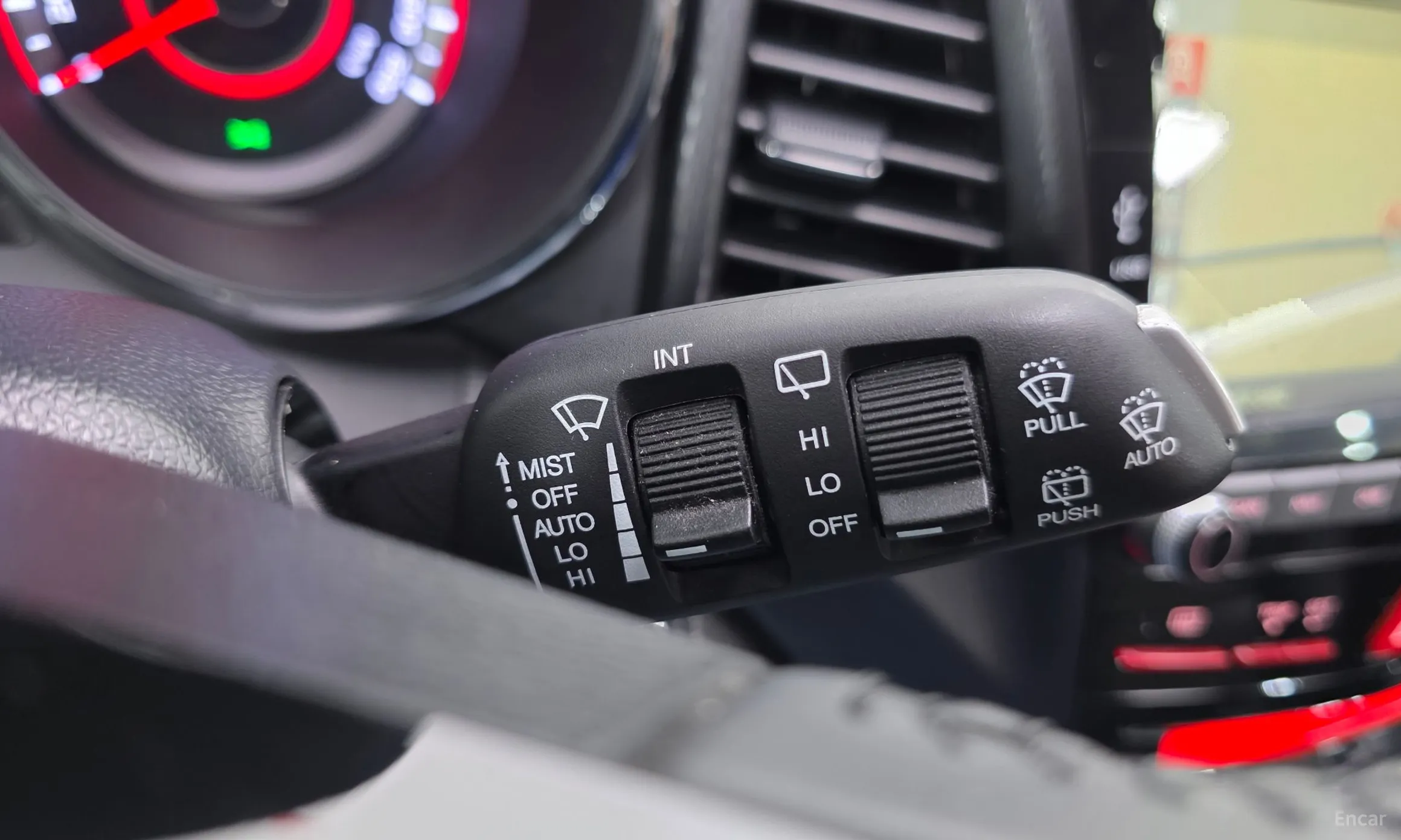 KG Mobility (SsangYong) Tivoli Air превью 16