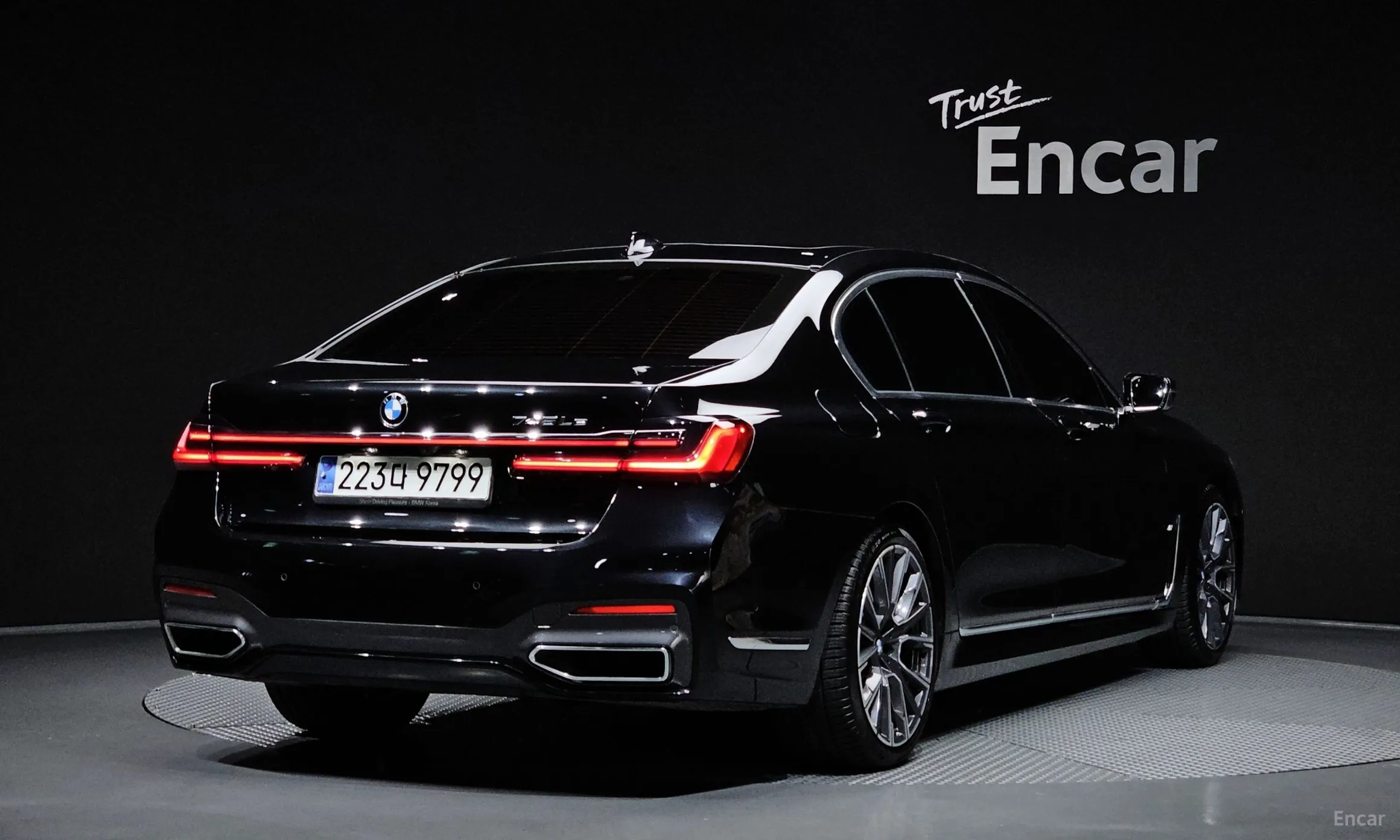 BMW 7 Series (G11)