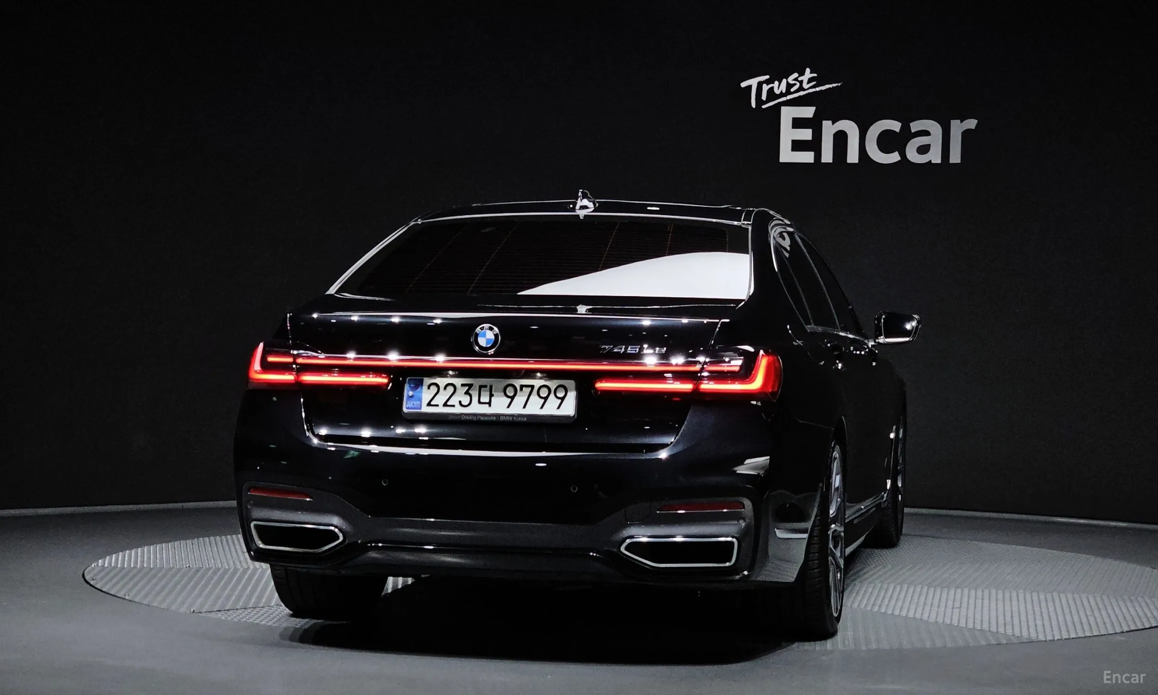 BMW 7 Series (G11) превью 4