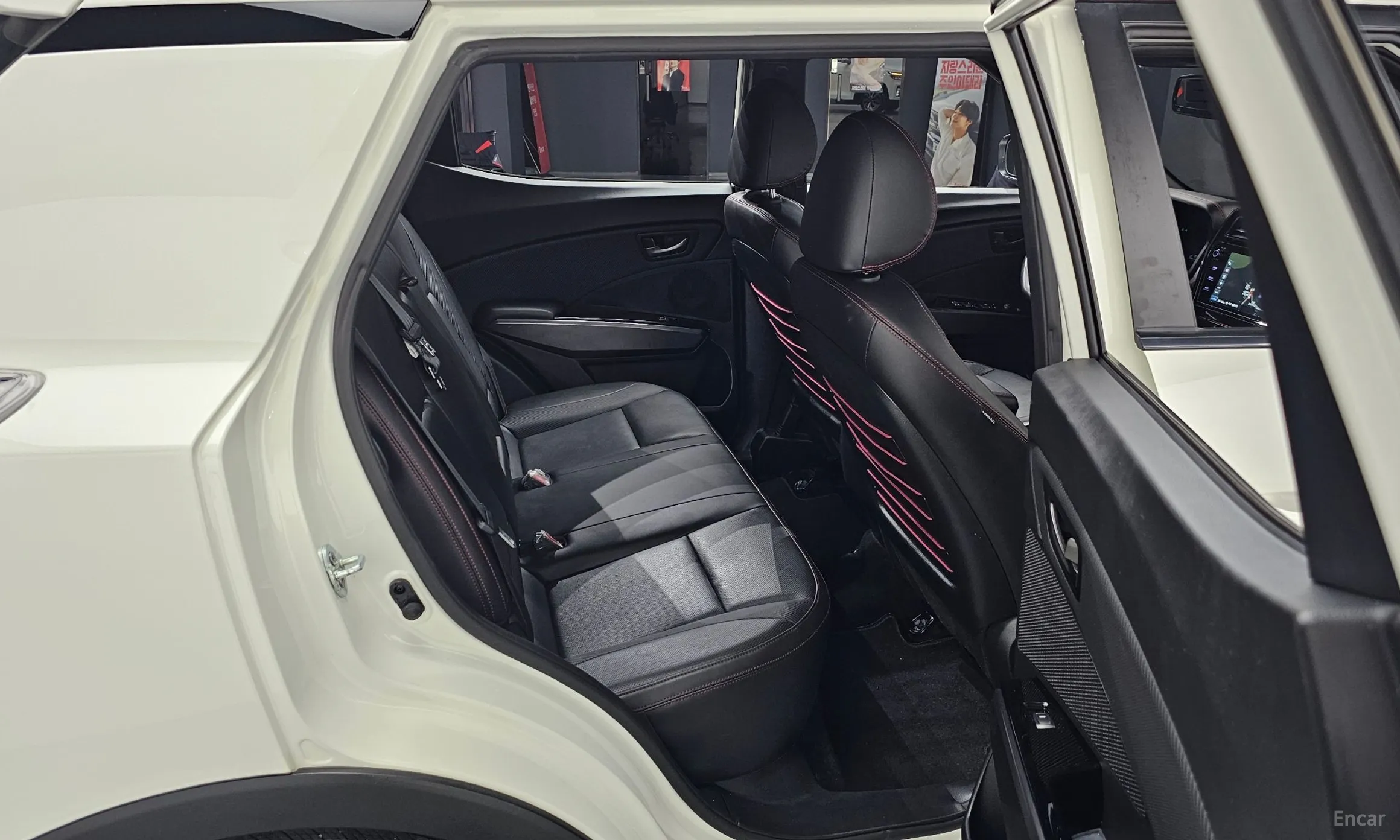 KG Mobility (SsangYong) Berry New Tivoli превью 11