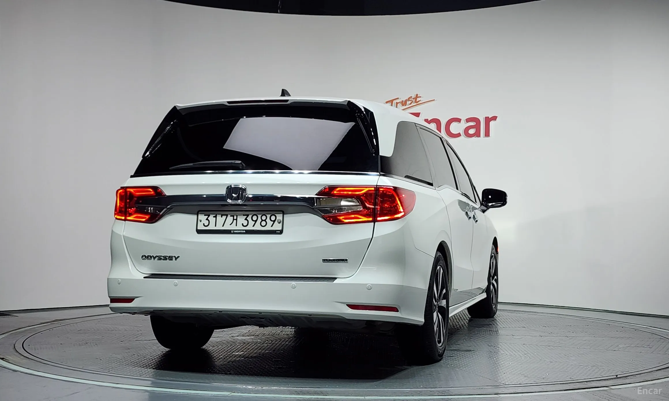 Honda Odyssey превью 4