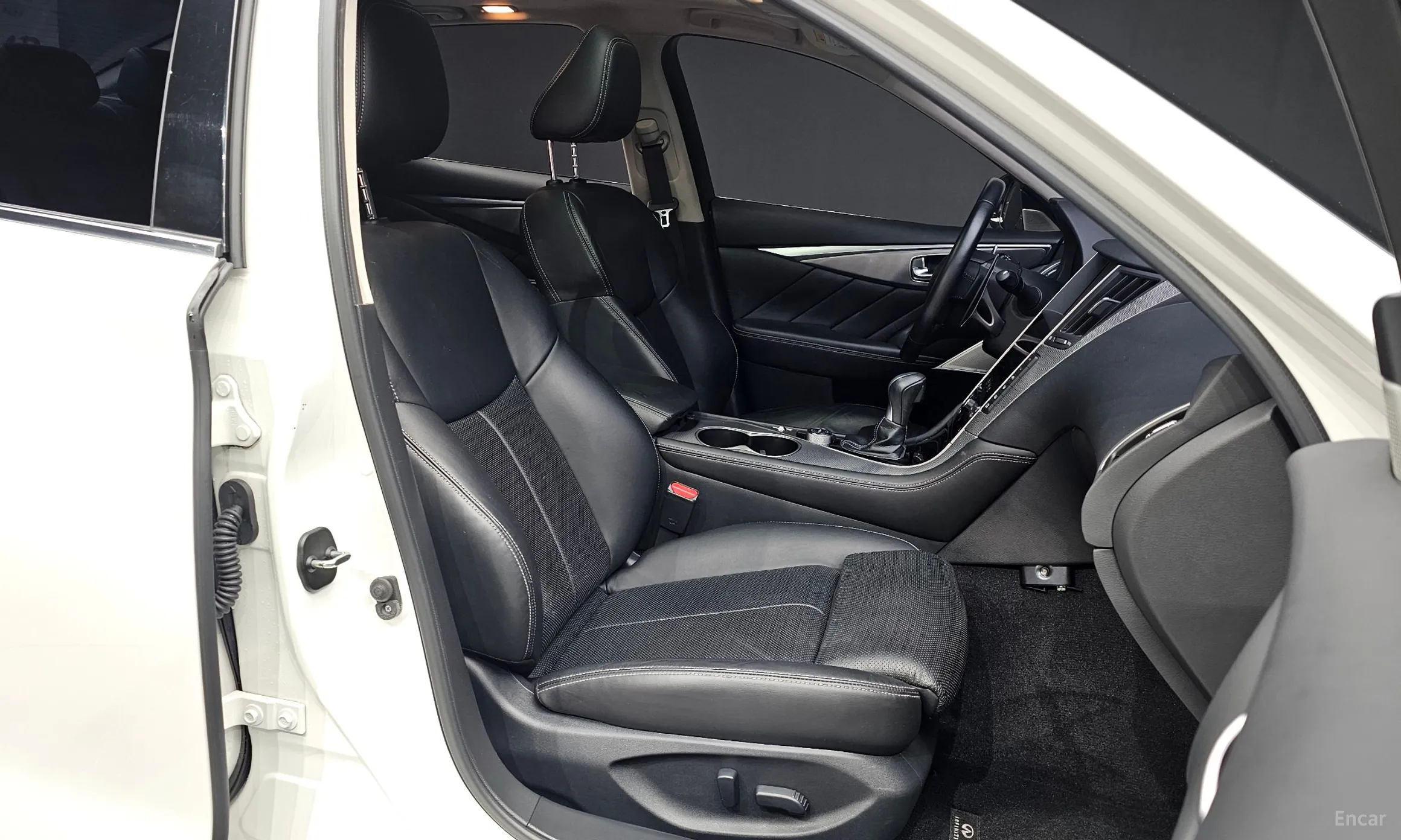 Infiniti Q50 превью 11