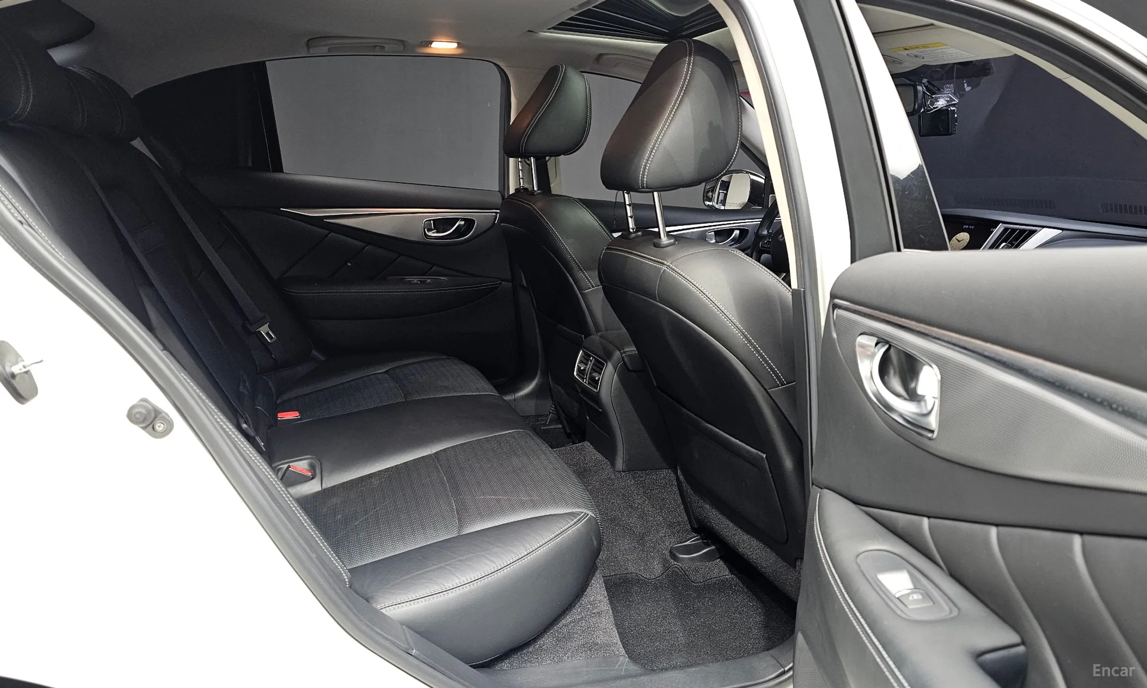Infiniti Q50 превью 12