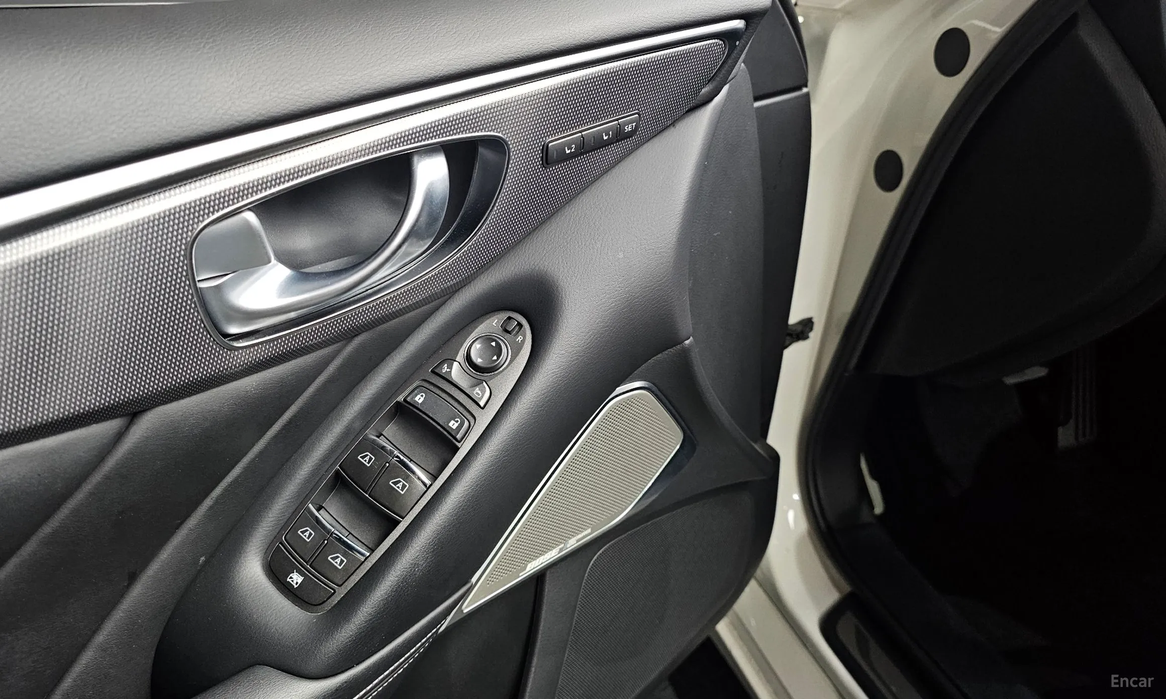 Infiniti Q50 превью 13
