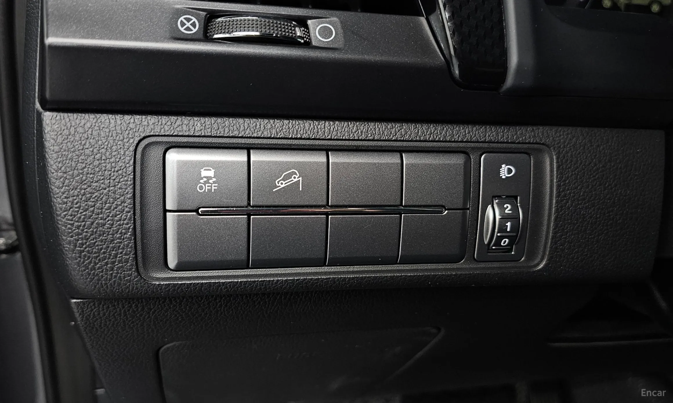 KG Mobility (SsangYong) Rexton Sports превью 20