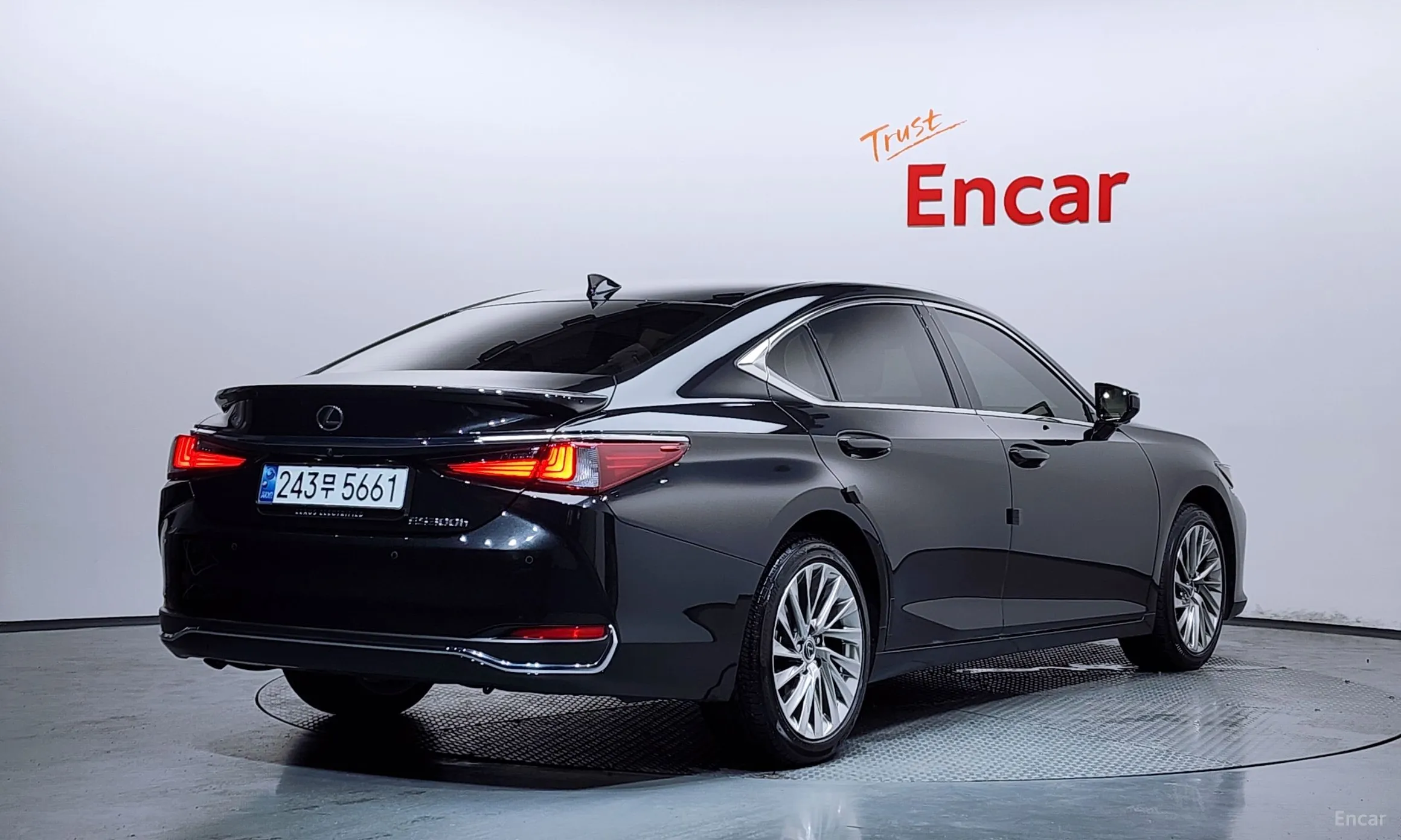 Lexus ES300h 7th Generation