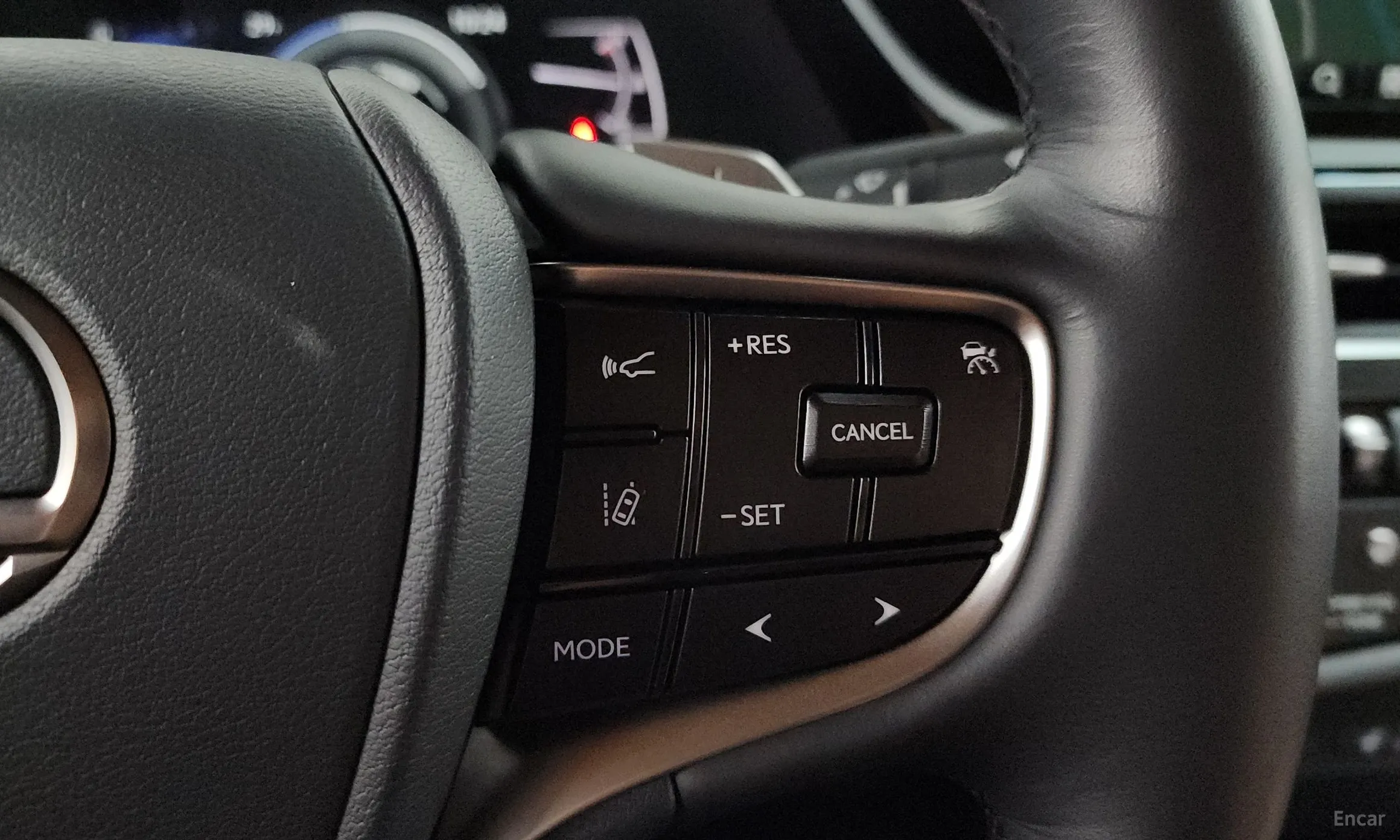 Lexus ES300h 7th Generation превью 16