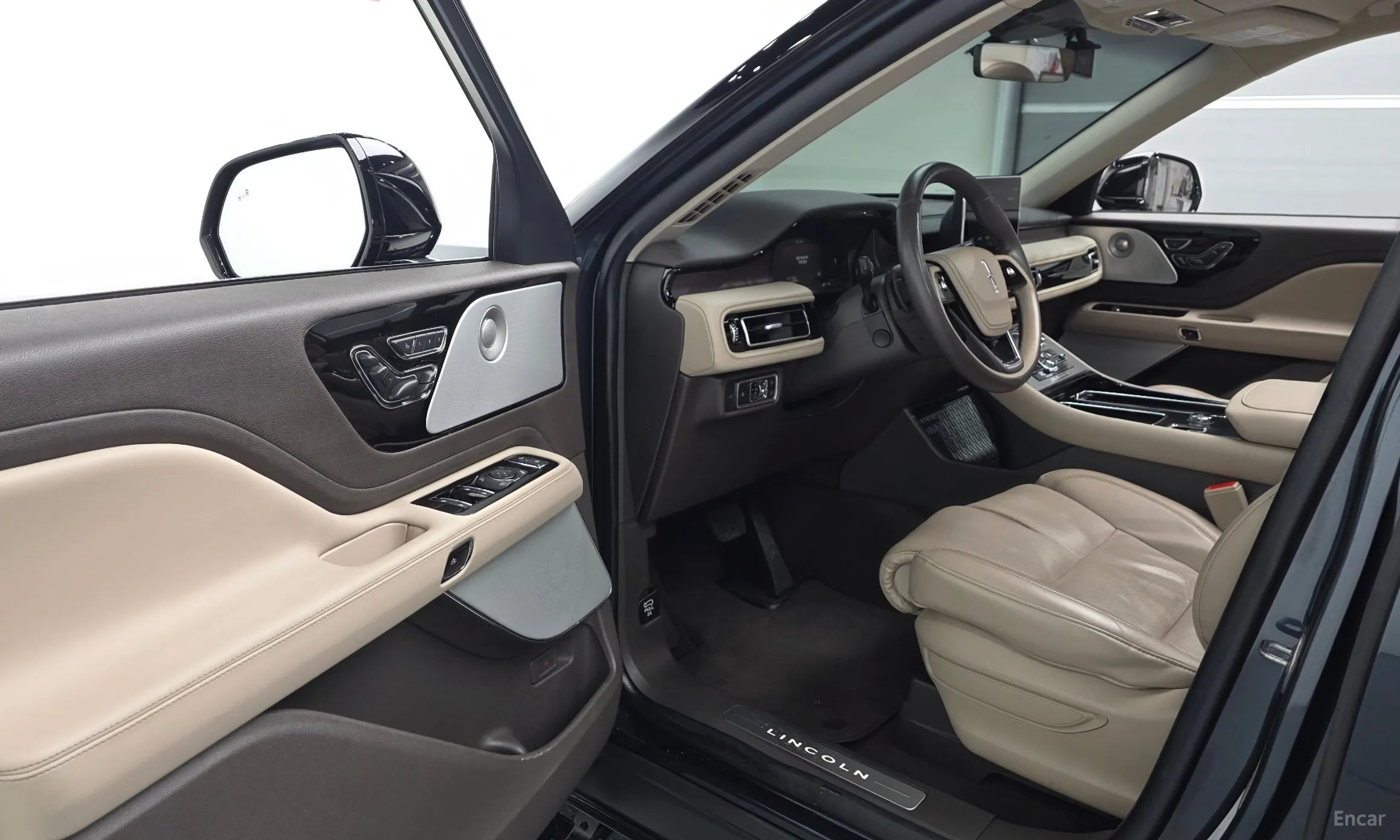 Lincoln Aviator 2nd Generation превью 10