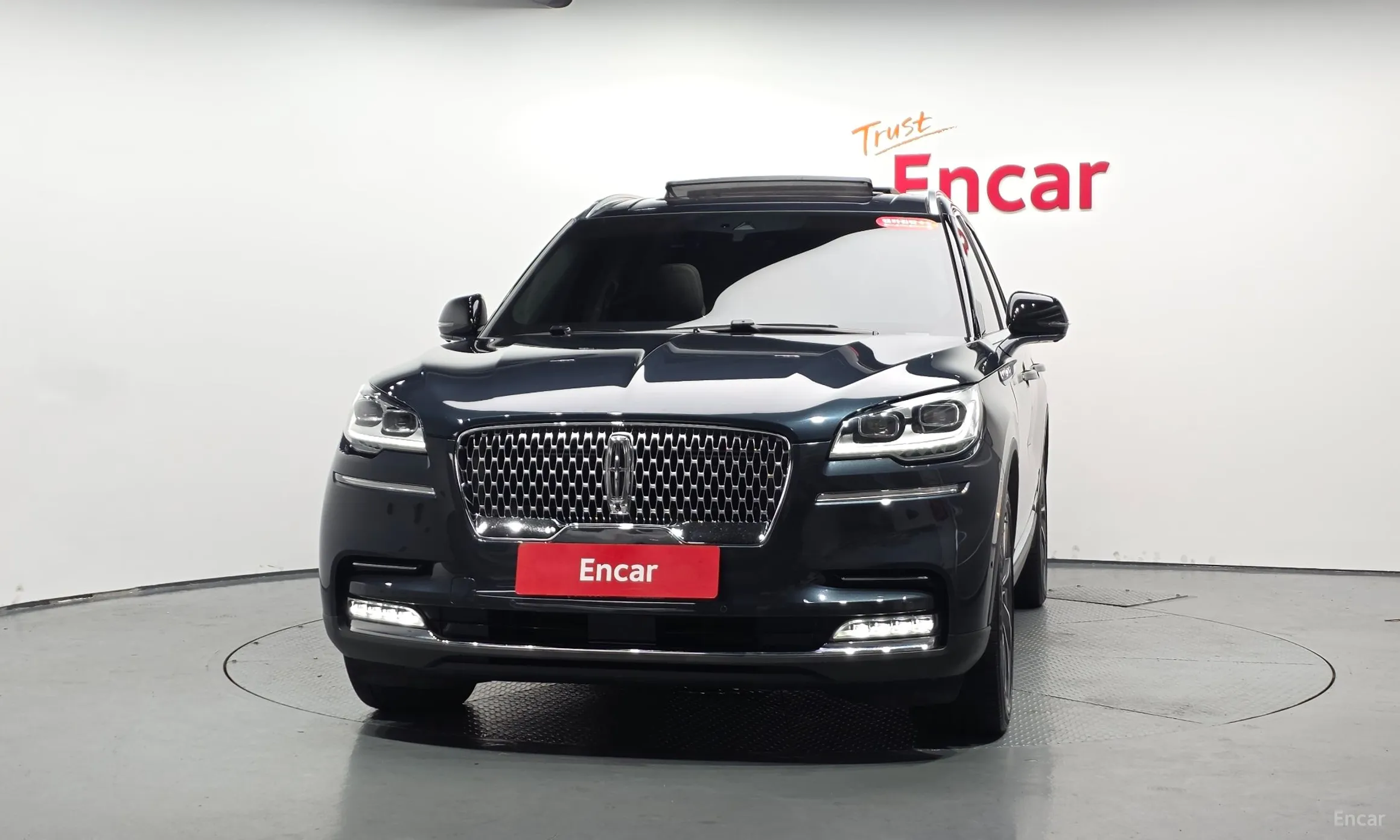 Lincoln Aviator 2nd Generation превью 3