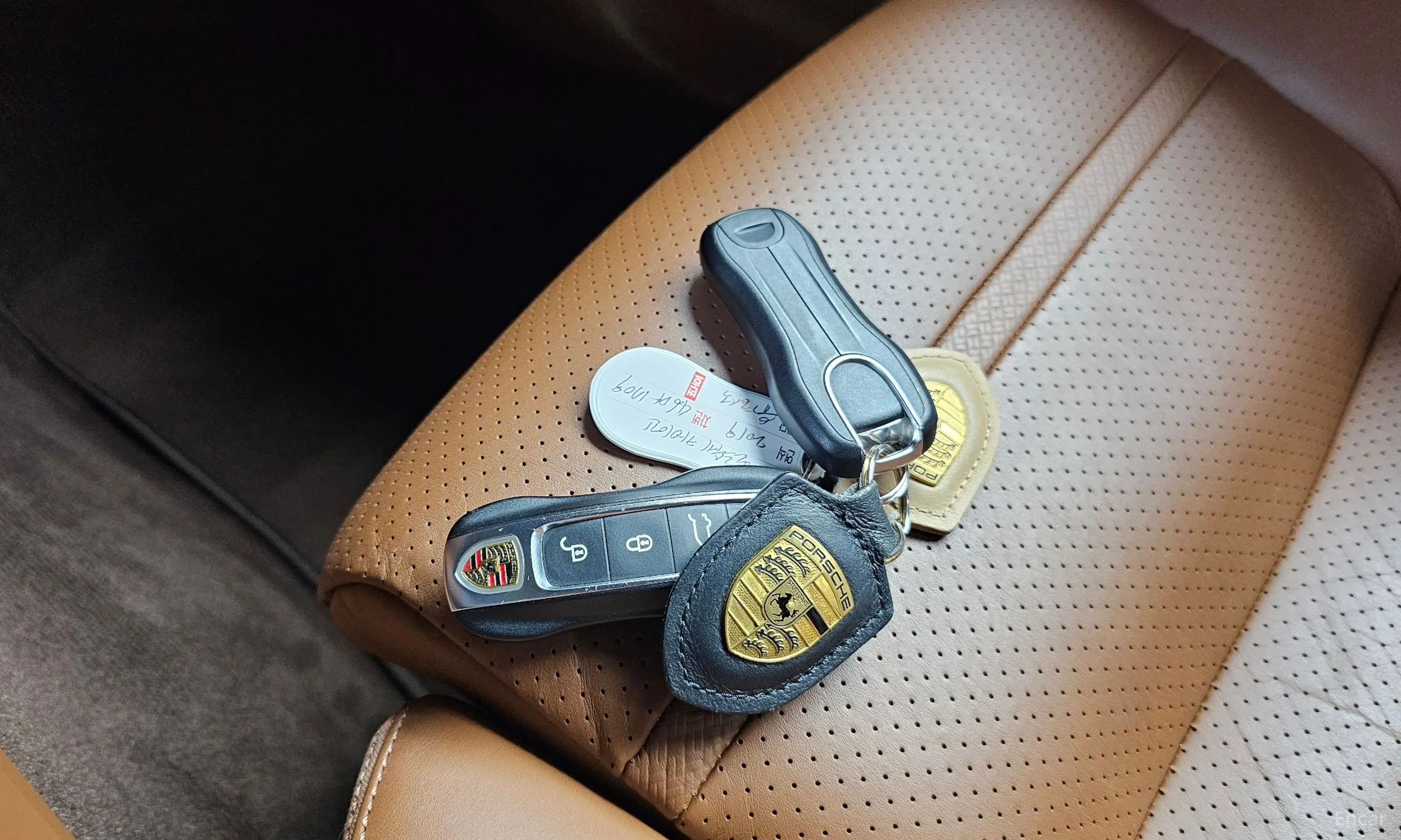 Porsche Cayenne (PO536) превью 16